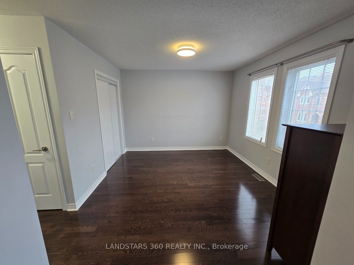 19 Azalea Gate Way, Markham, ON L3T 7T9 photo 3