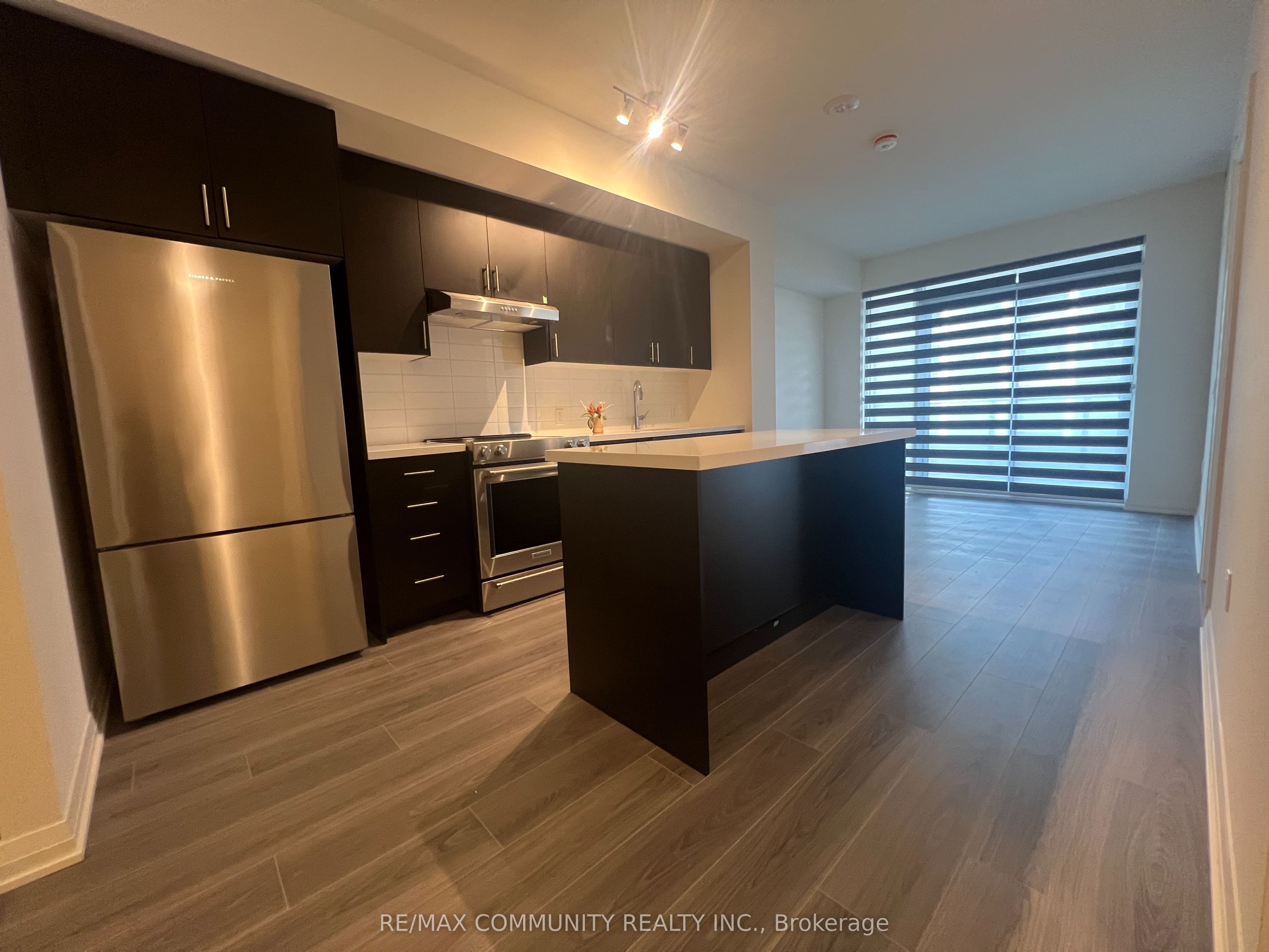 8960 Jane Street 302, Vaughan, ON L4K 0N9 photo 2