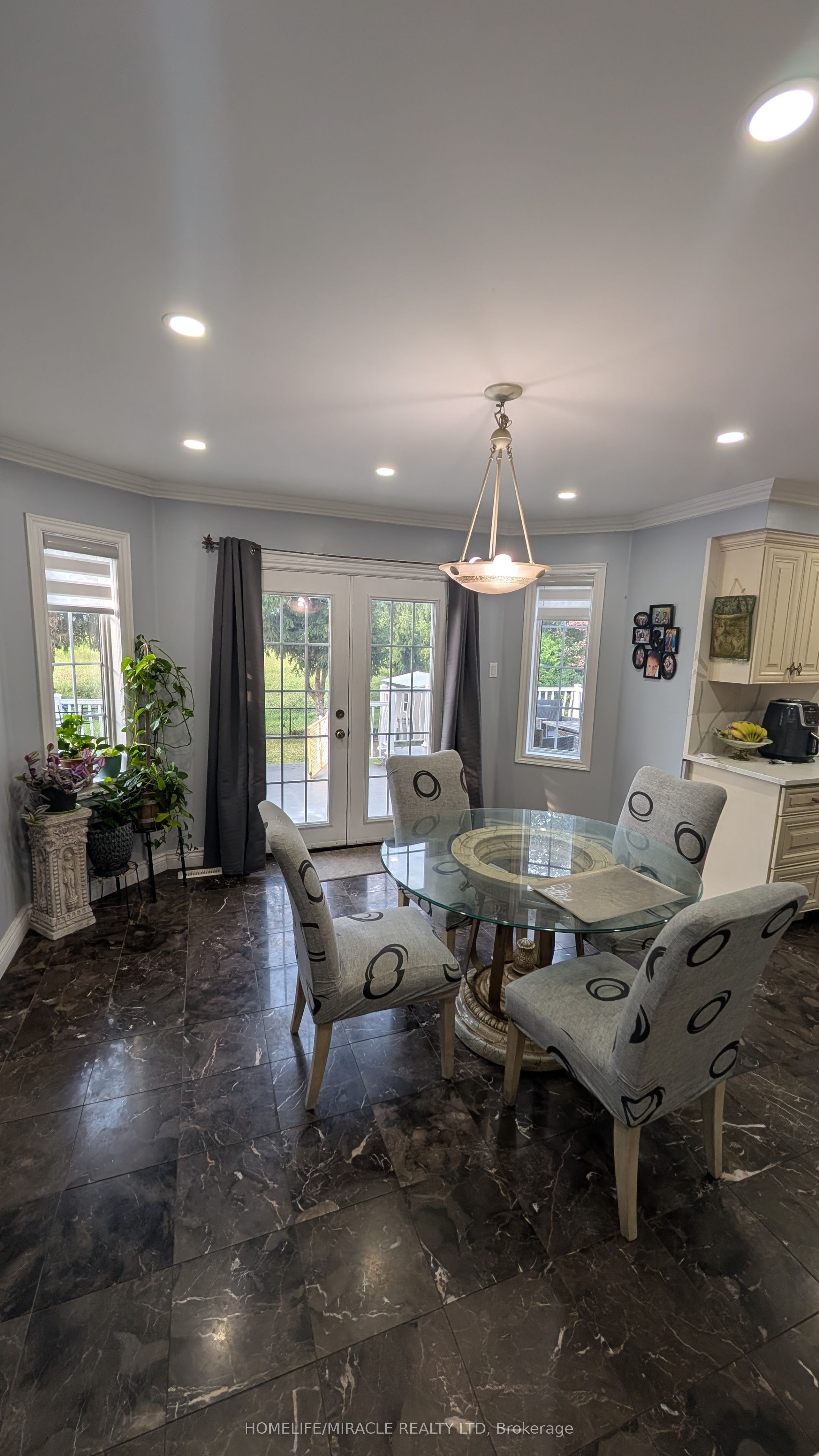 65 Timber Lane, Vaughan, ON L4L 3J6 photo 3