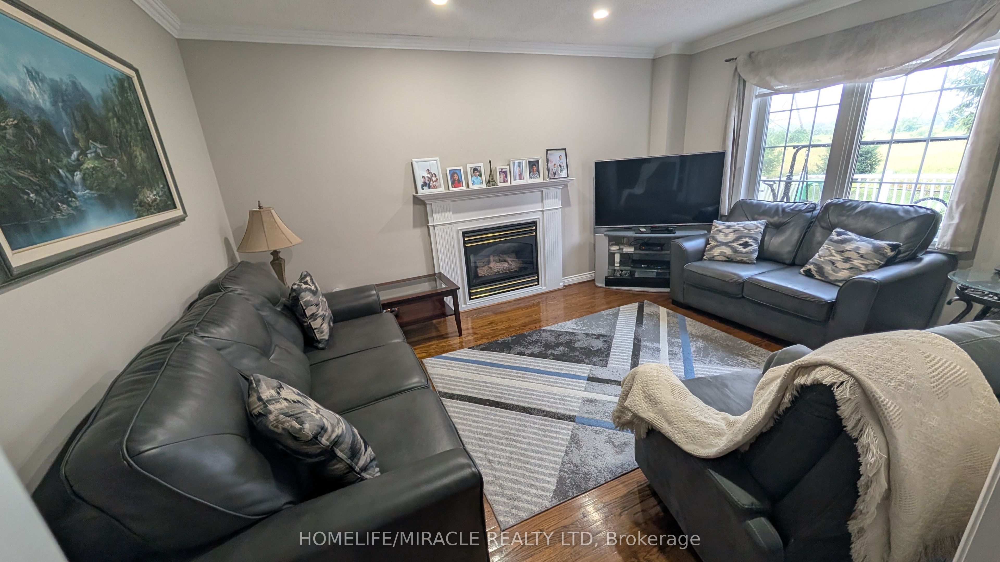 65 Timber Lane, Vaughan, ON L4L 3J6 photo 5