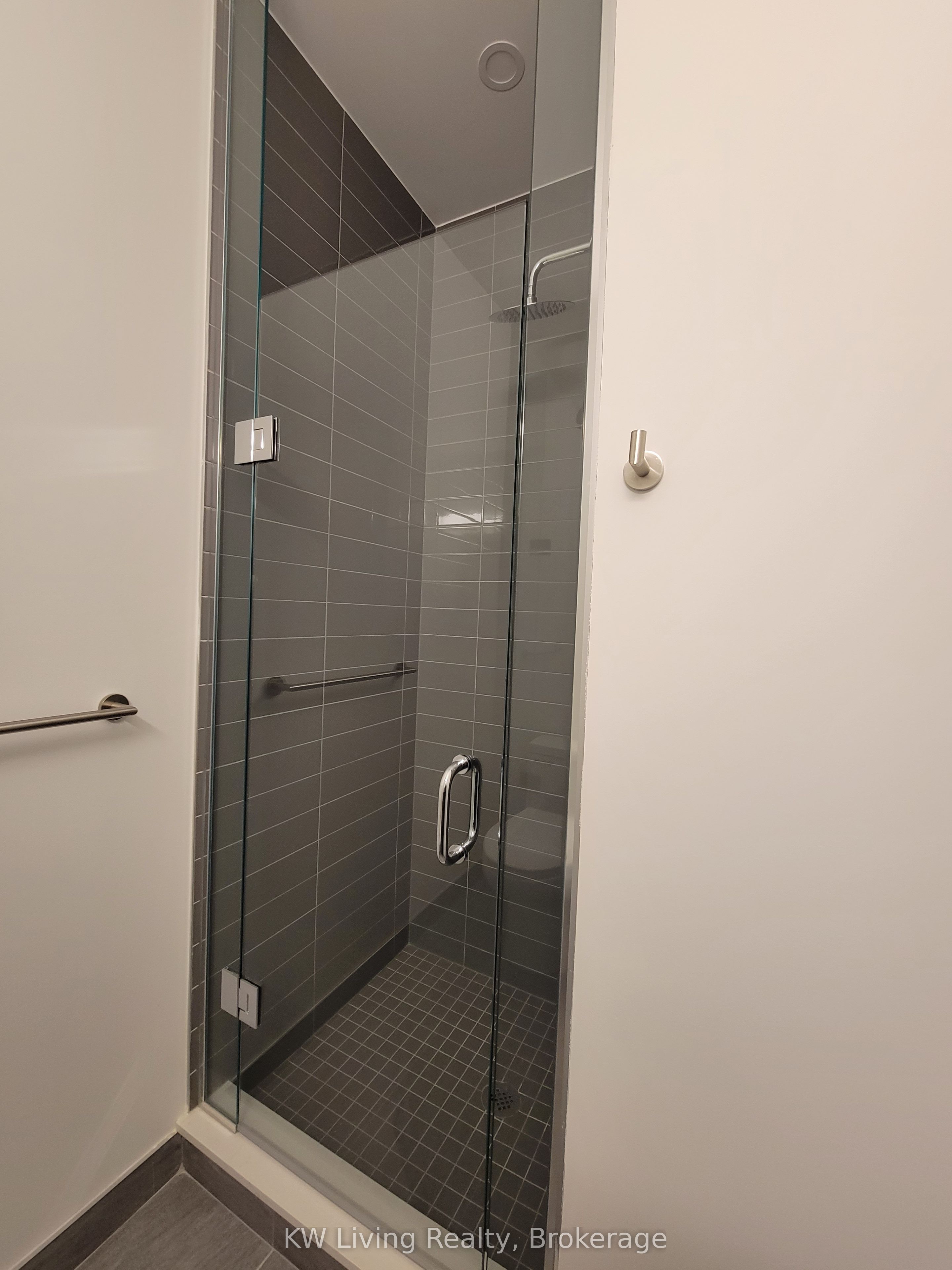 8868 Yonge Street 1110E, Richmond Hill, ON L4C 1Z8 photo 5