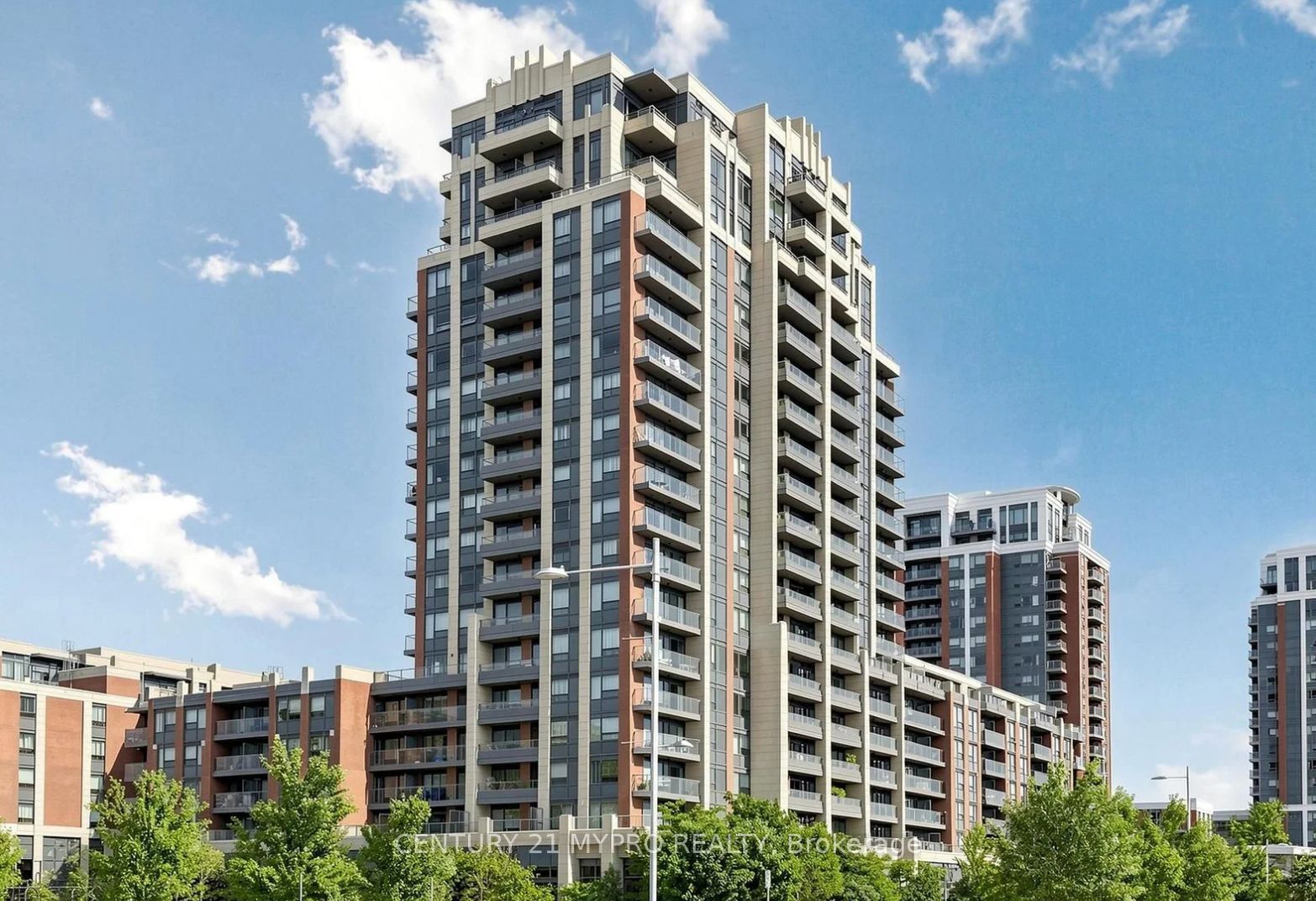 28 Uptown Drive Rg12, Markham, ON L3R 5M8 photo 2