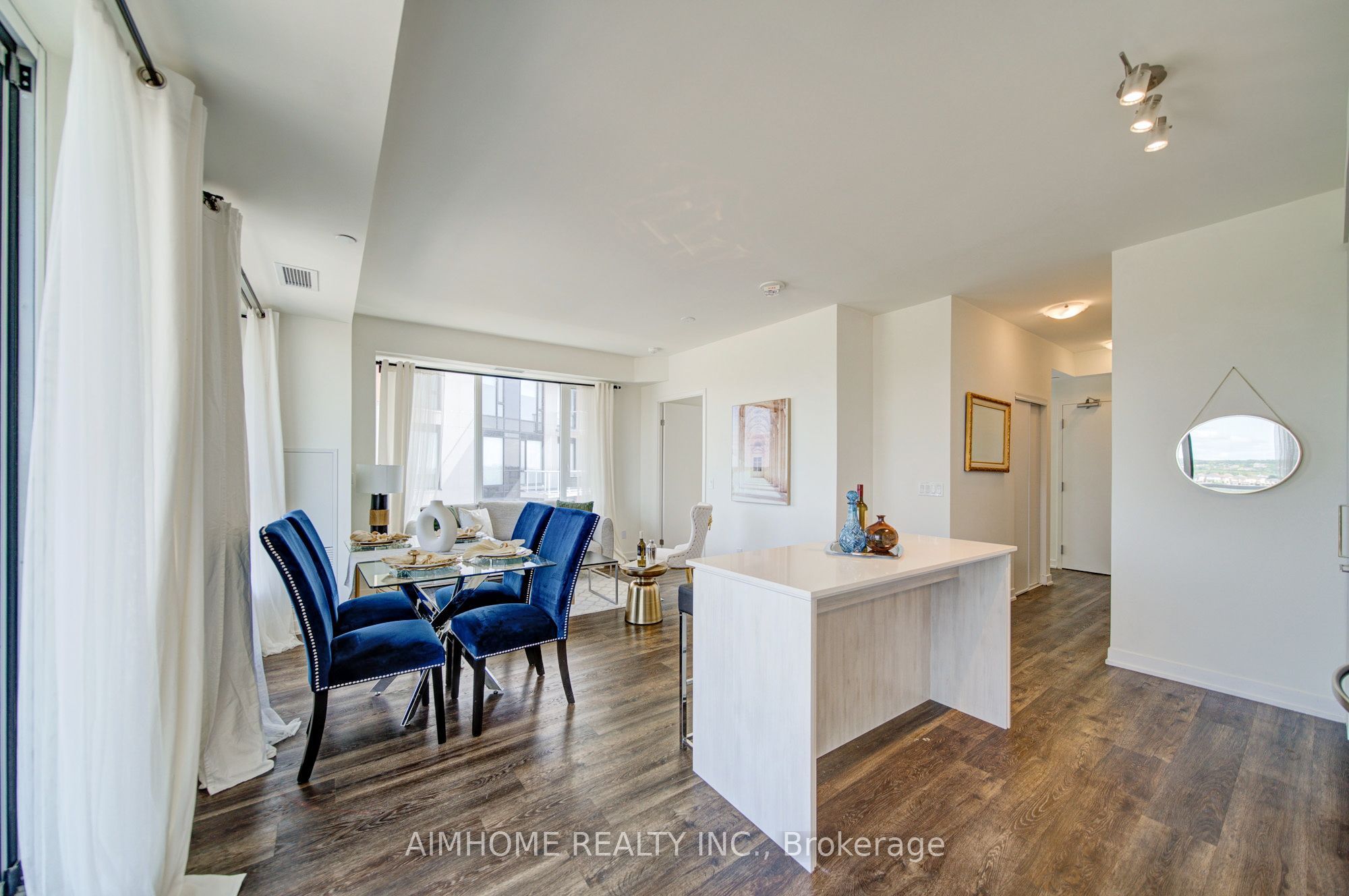 2 David Eyer Road E 829, Richmond Hill, ON L4S 0N6 photo 2