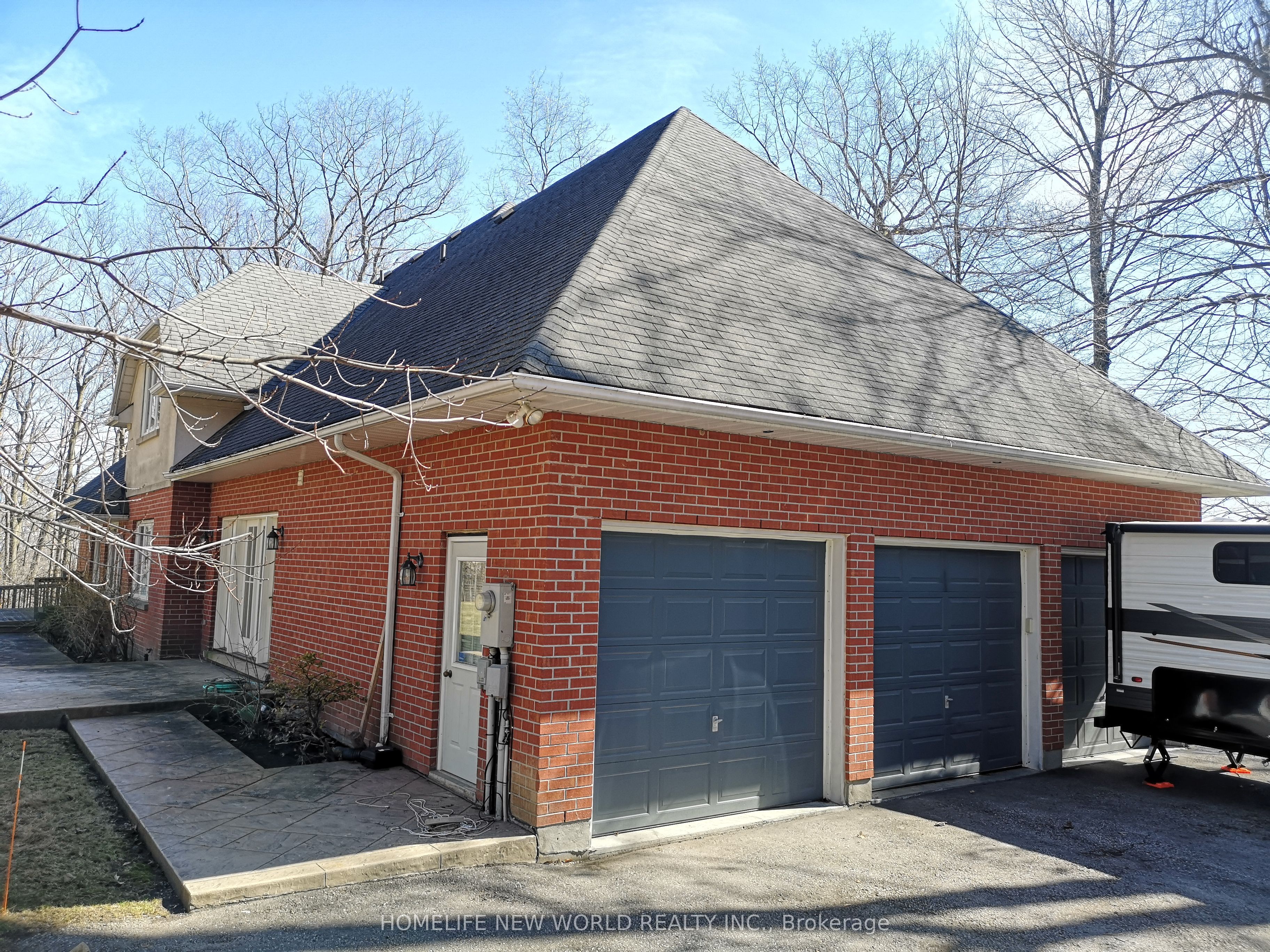 36 Country Heights Drive, Richmond Hill, ON L4E 3M8 photo 3