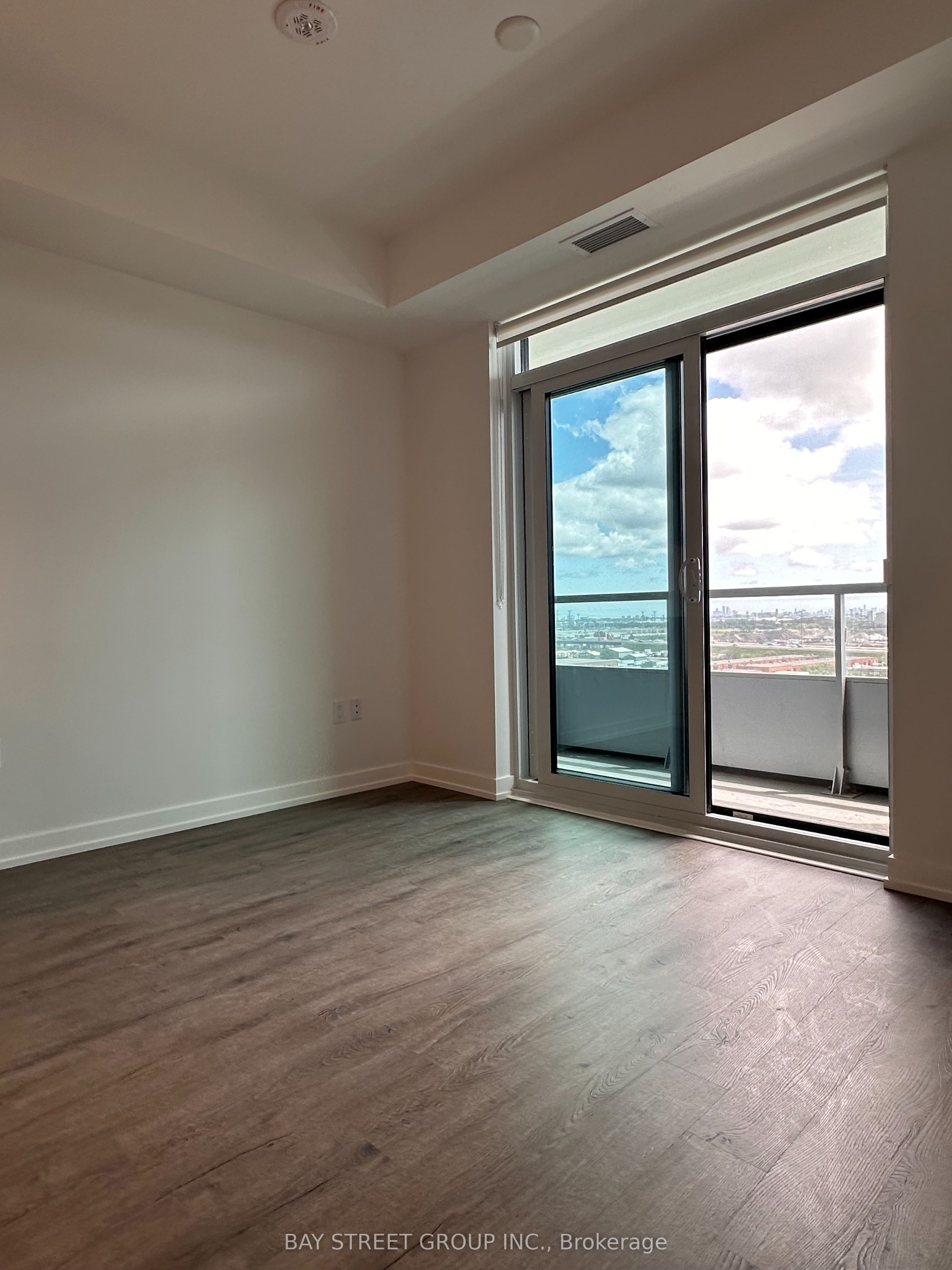 21 Meadowdale Road 1501, Vaughan, ON L4K 0H6 photo 5