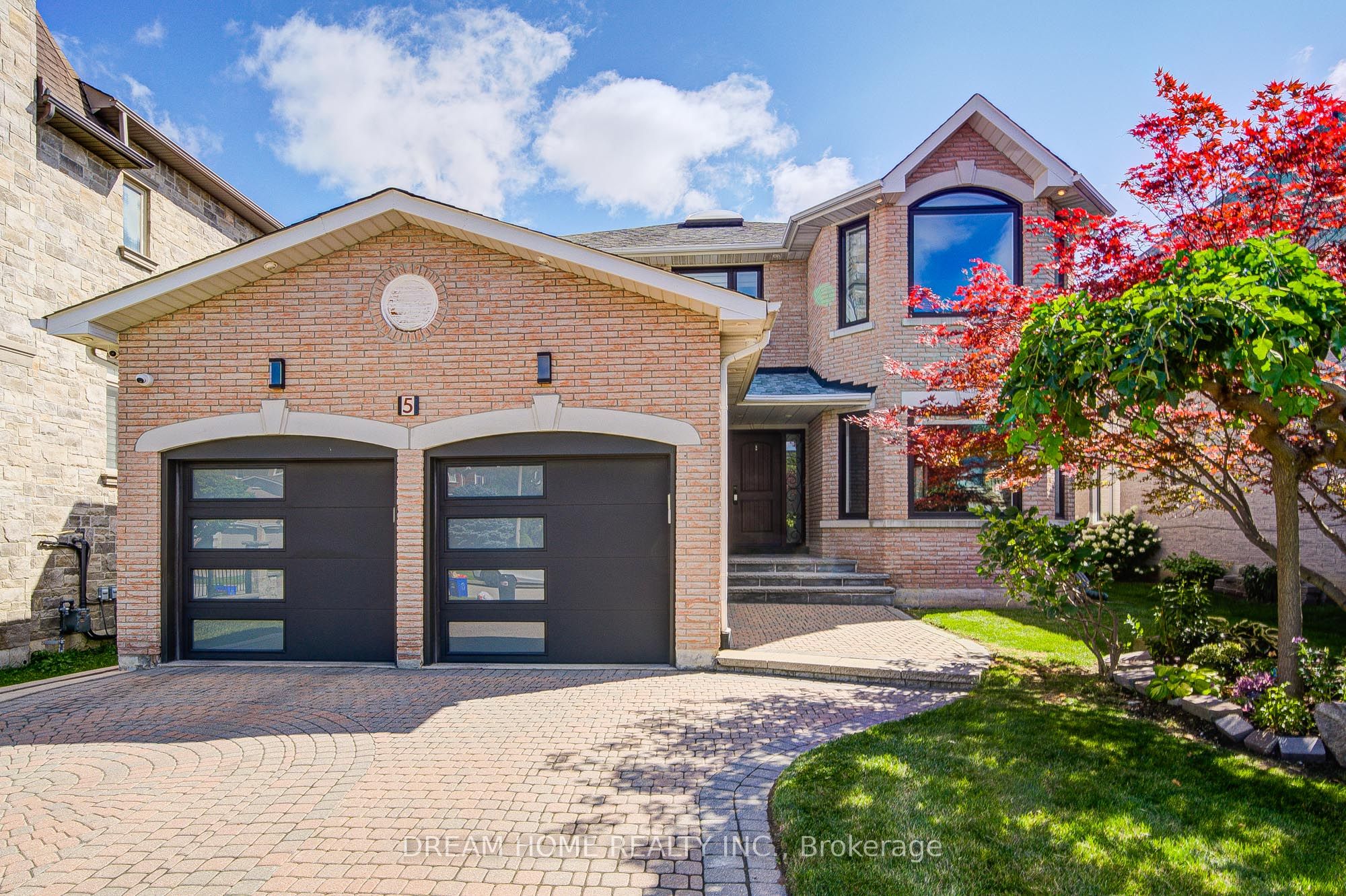 5 Silk Court, Richmond Hill, ON L4B 4A4