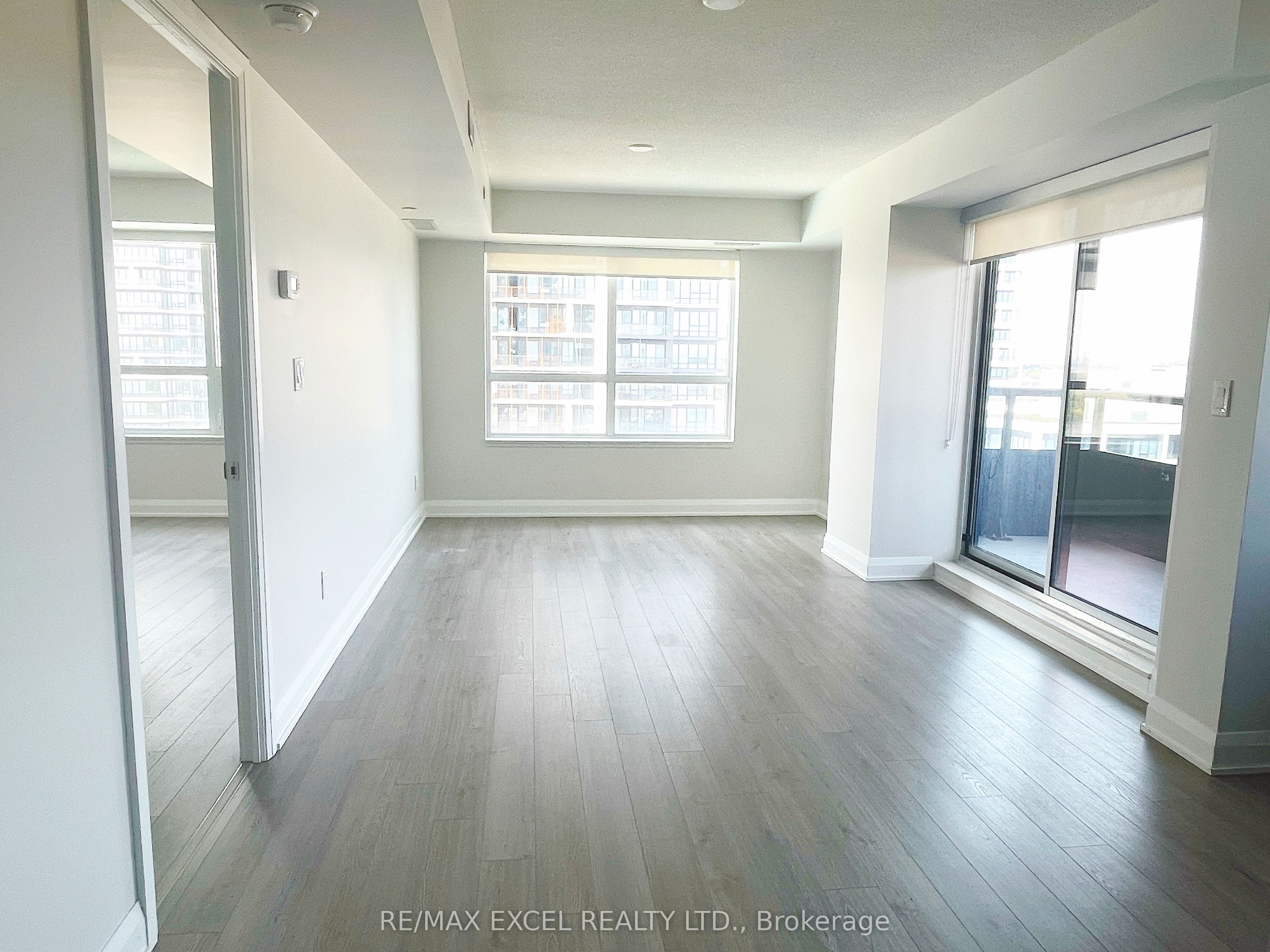 15 Water Walk Drive 1510, Markham, ON L6G 0G2 photo 5