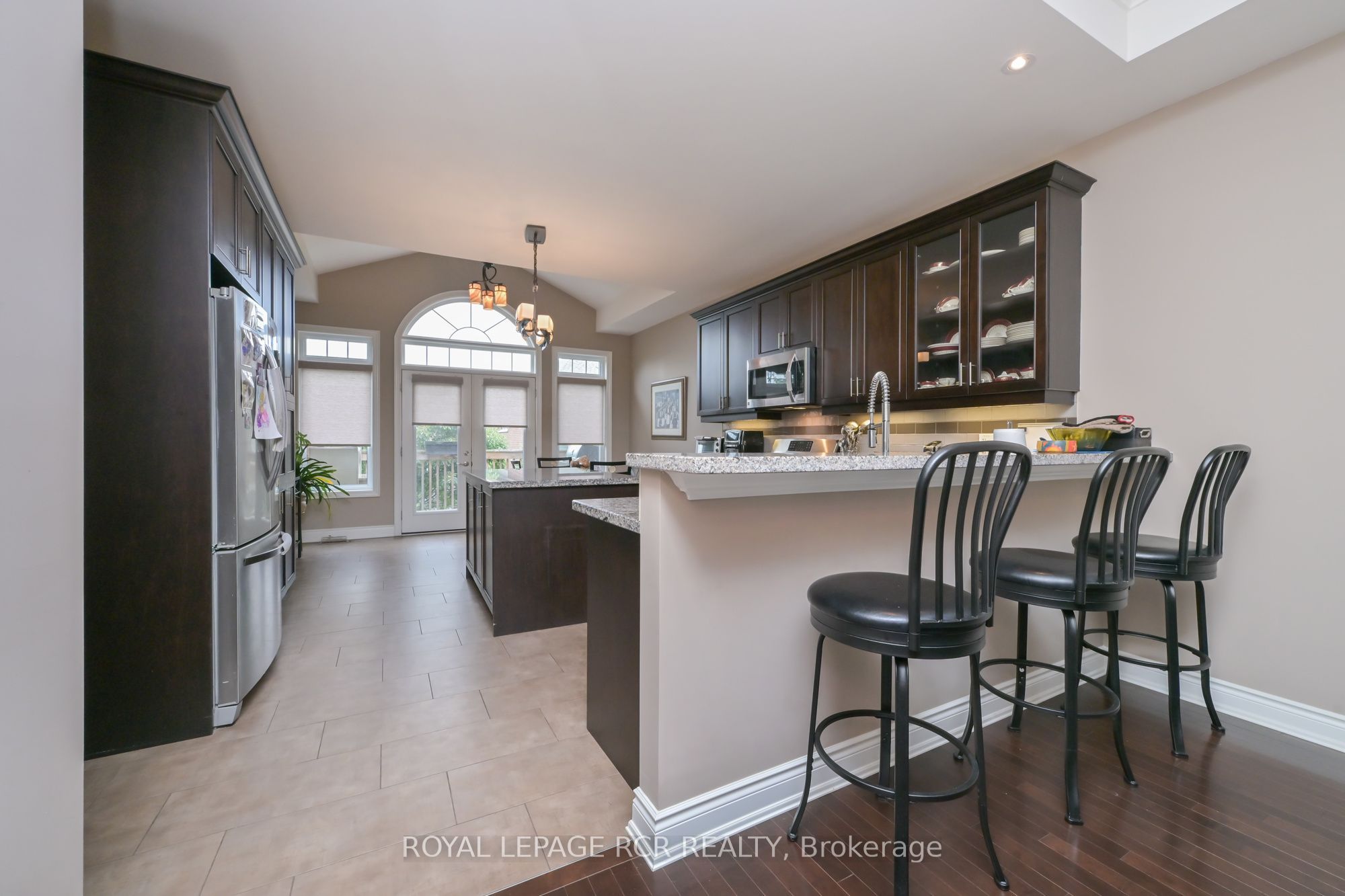 32 Hillcrest Drive, New Tecumseth, ON L9R 0N4 photo 4
