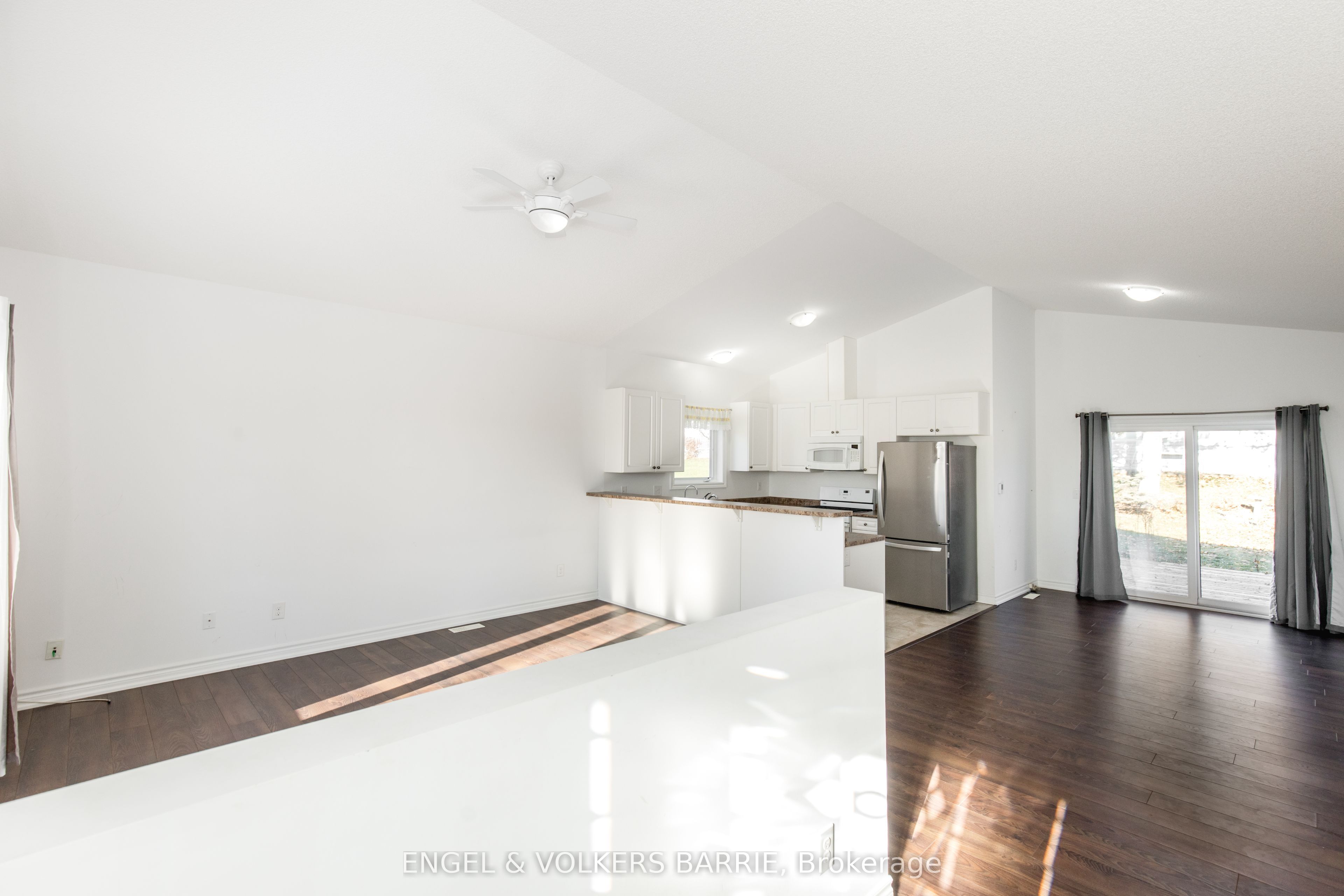 38 Linden Lane, Innisfil, ON L9S 1P2 photo 4