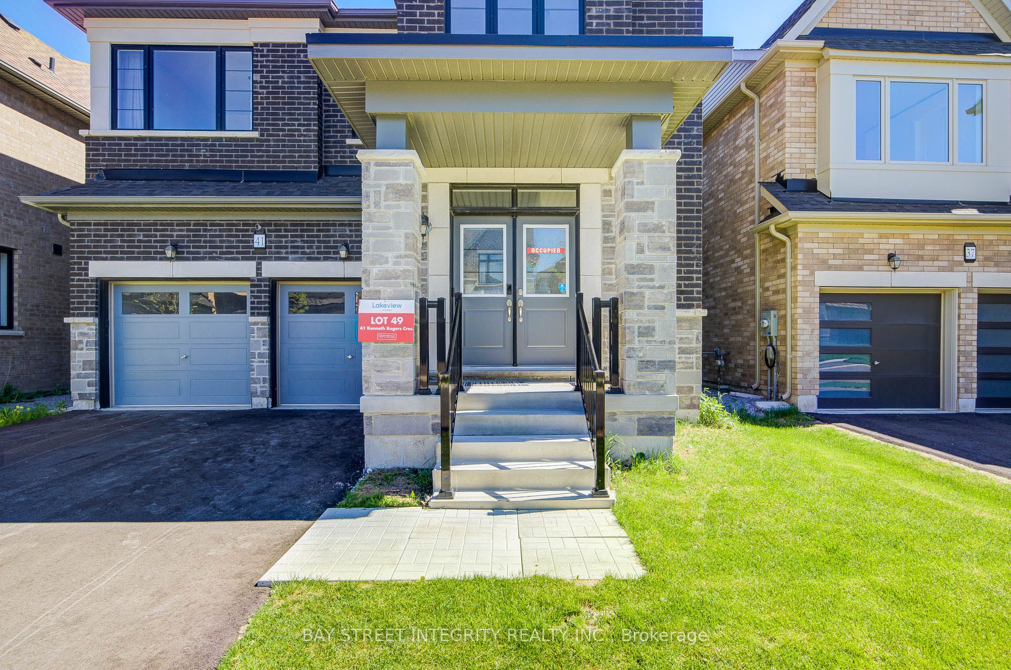41 Kenneth Rogers Crescent, East Gwillimbury, ON L9N 0S3 photo 3