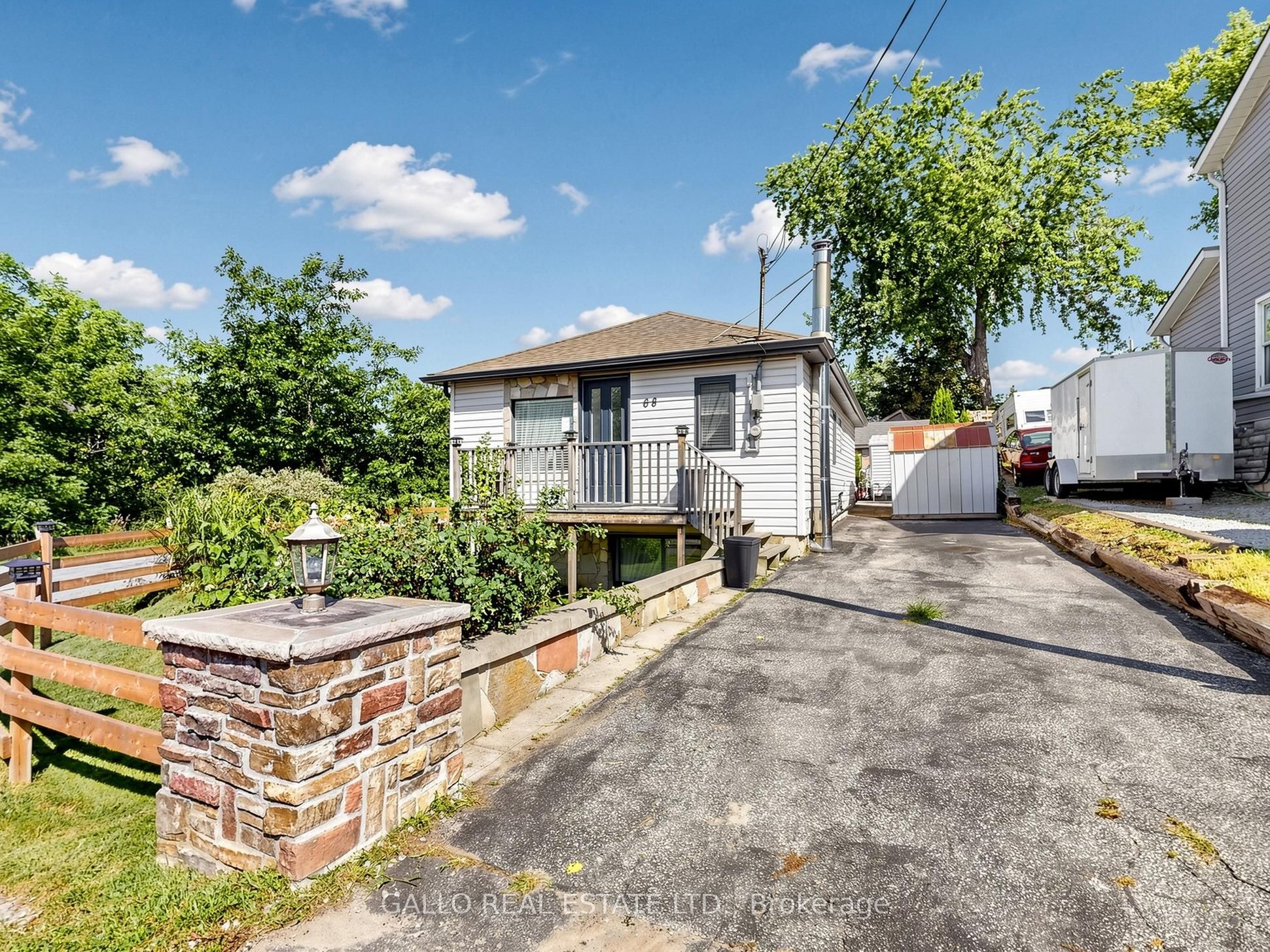 68 Valley Road, Whitchurch-Stouffville, ON L4A 7X3 photo 2