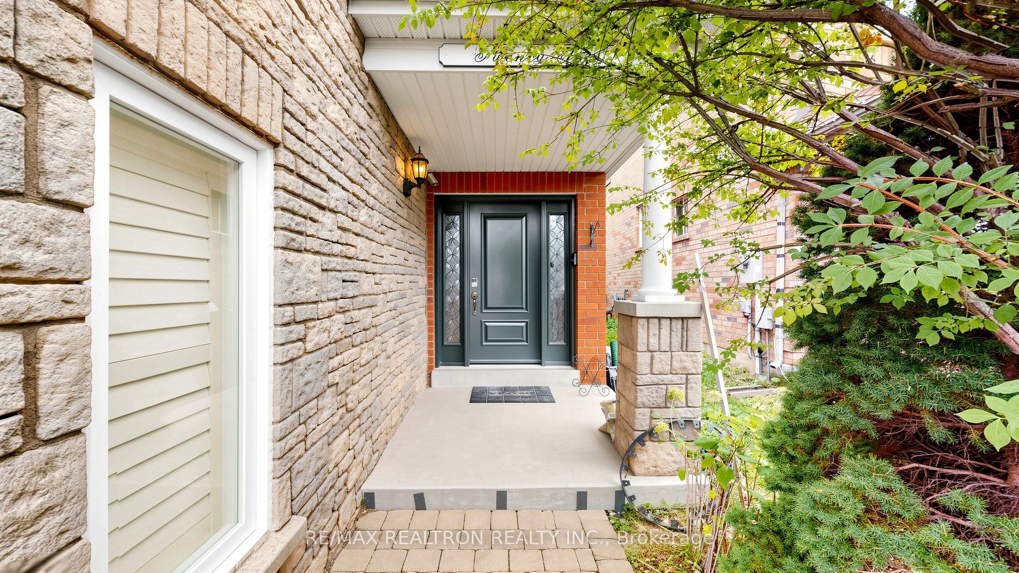 22 Belvia Drive, Vaughan, ON L4K 5J7 photo 3