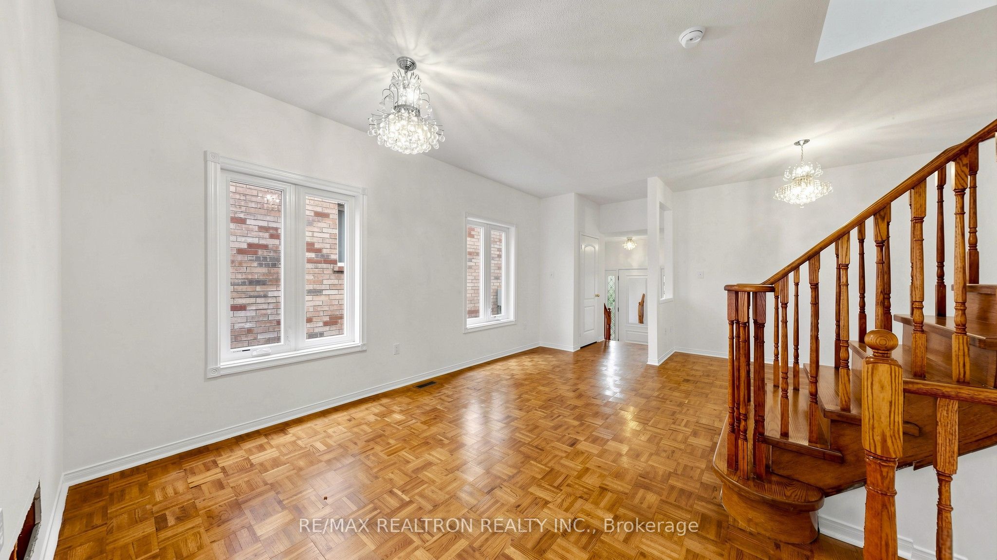 22 Belvia Drive, Vaughan, ON L4K 5J7 photo 4