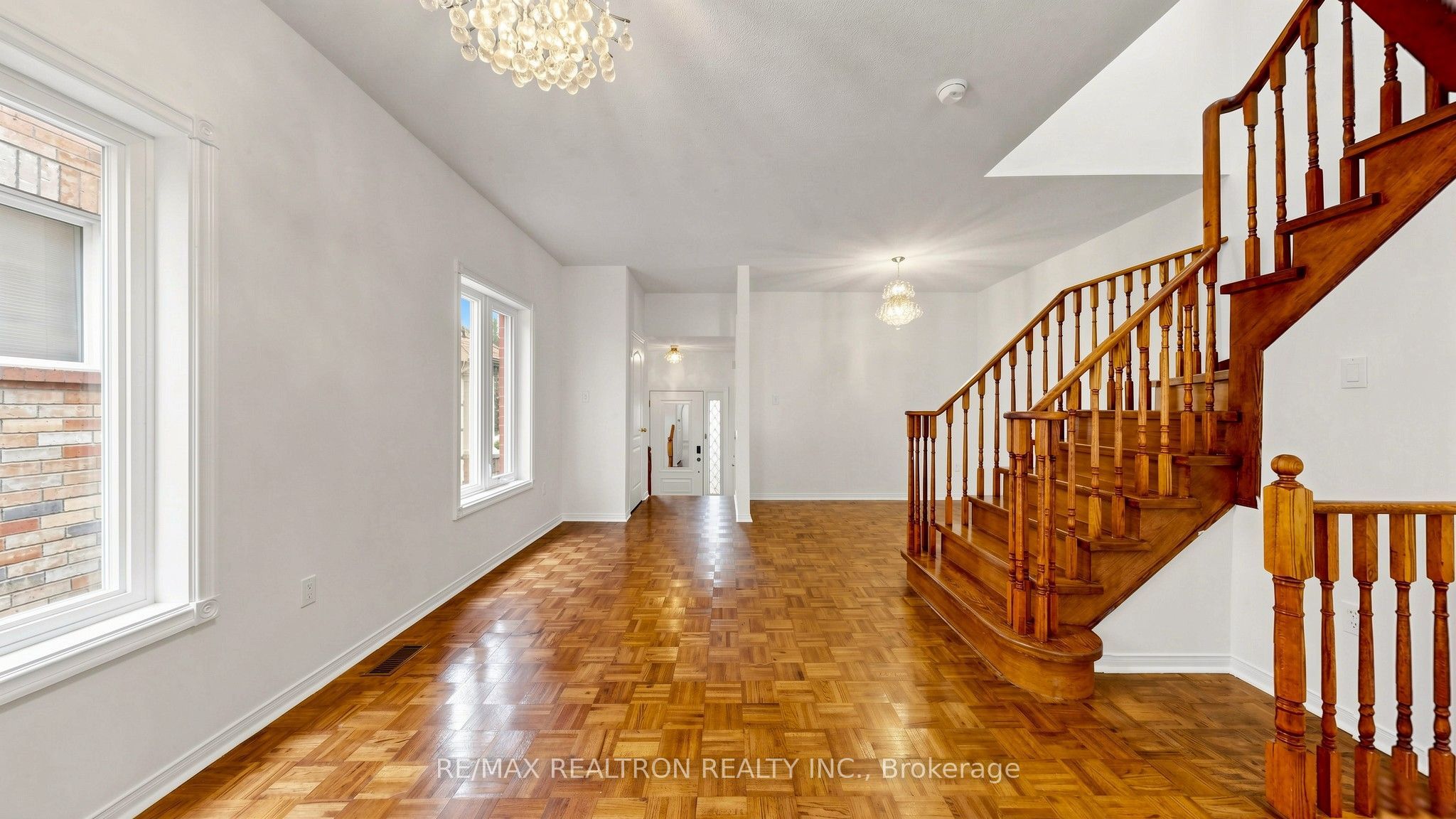 22 Belvia Drive, Vaughan, ON L4K 5J7 photo 5