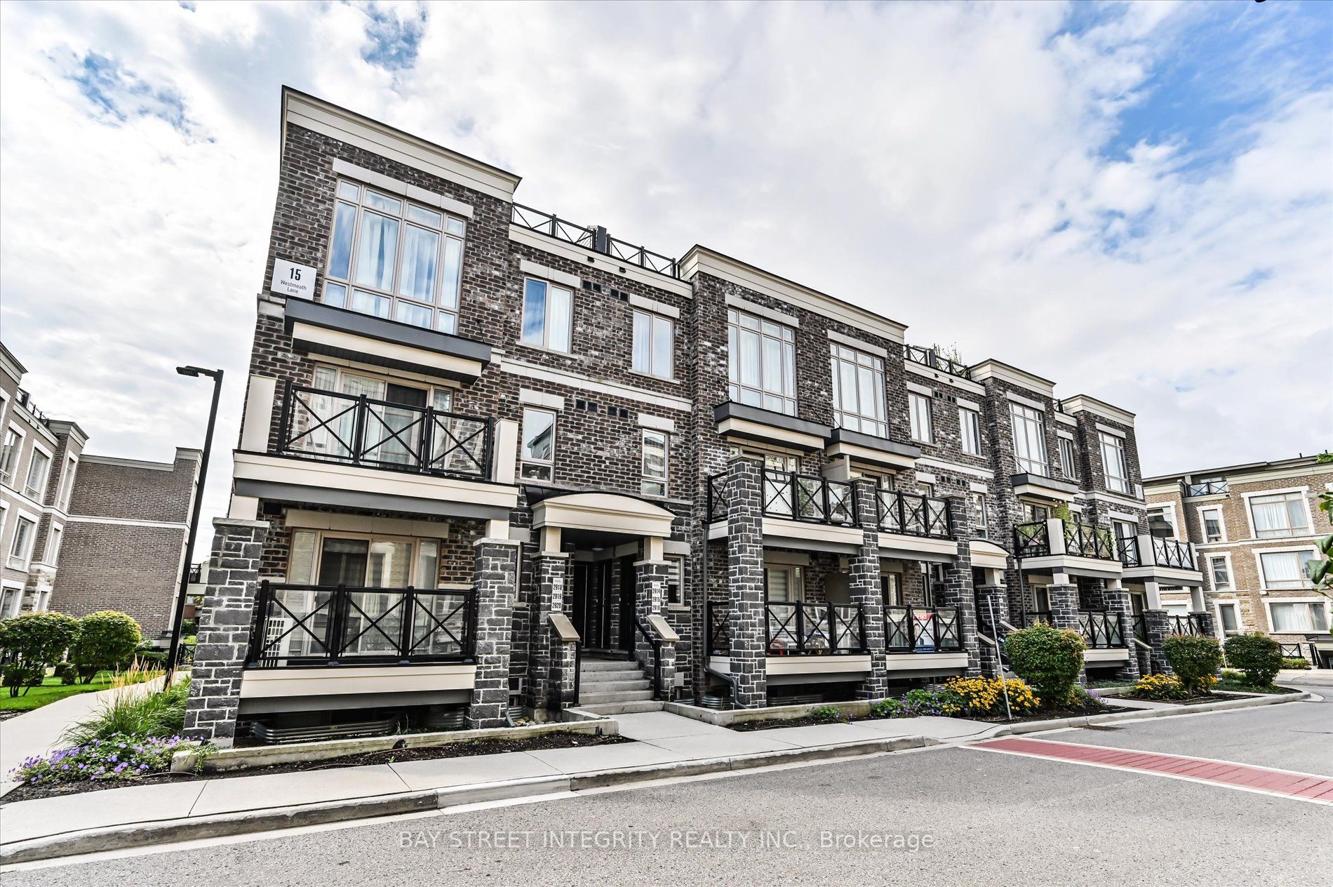 15 Westmeath Lane 2916, Markham, ON L6B 0A8 photo 2