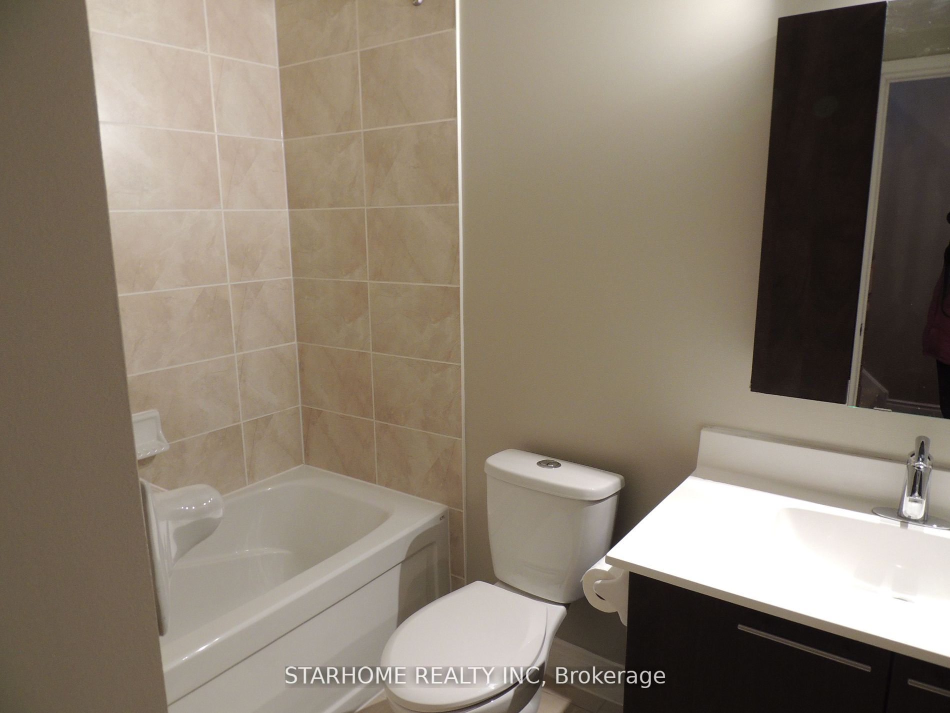 8 Times Avenue, Markham, ON L3T 0A3 photo 3