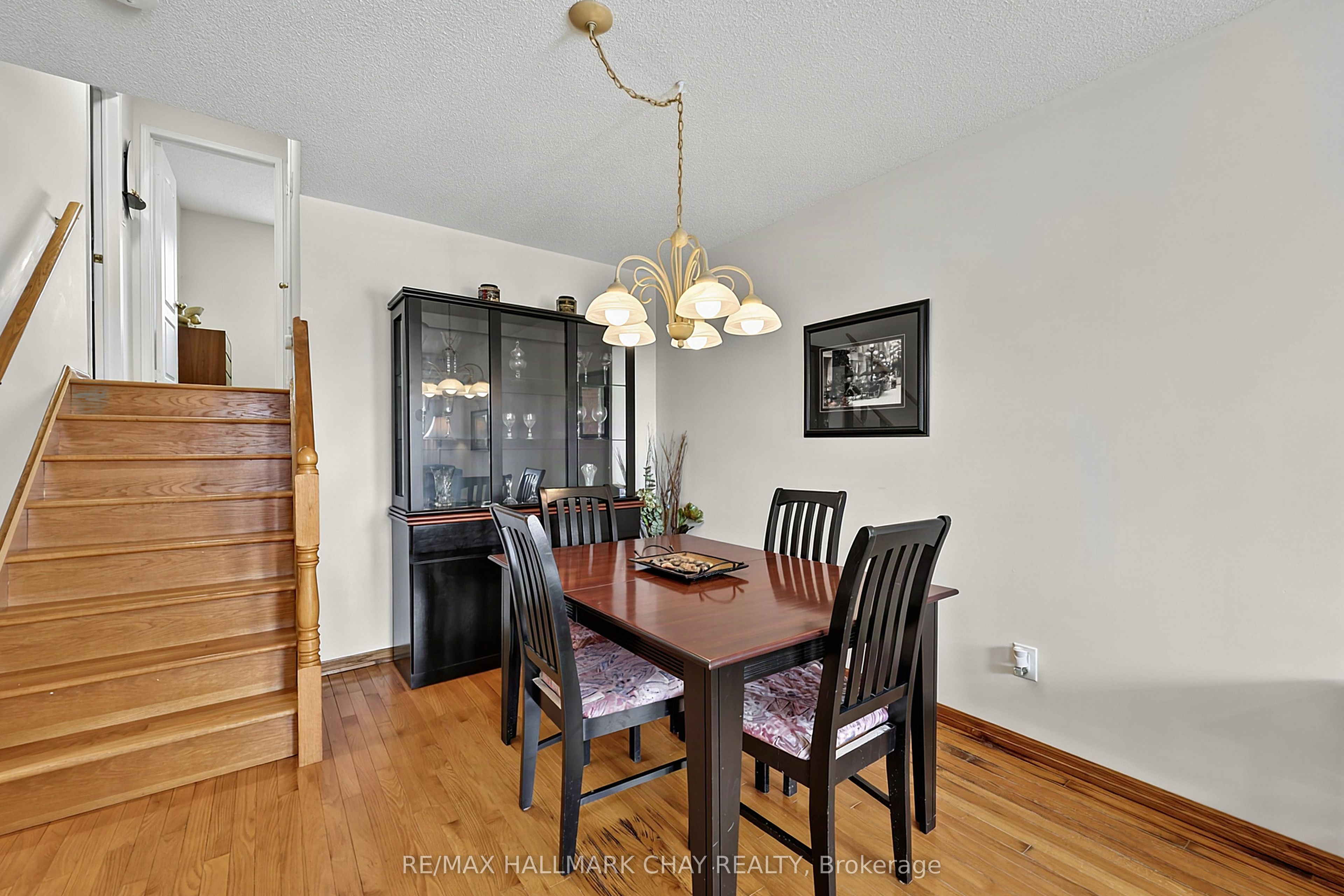 436 Simcoe Road, Bradford West Gwillimbury, ON L3Z 3A1 photo 4