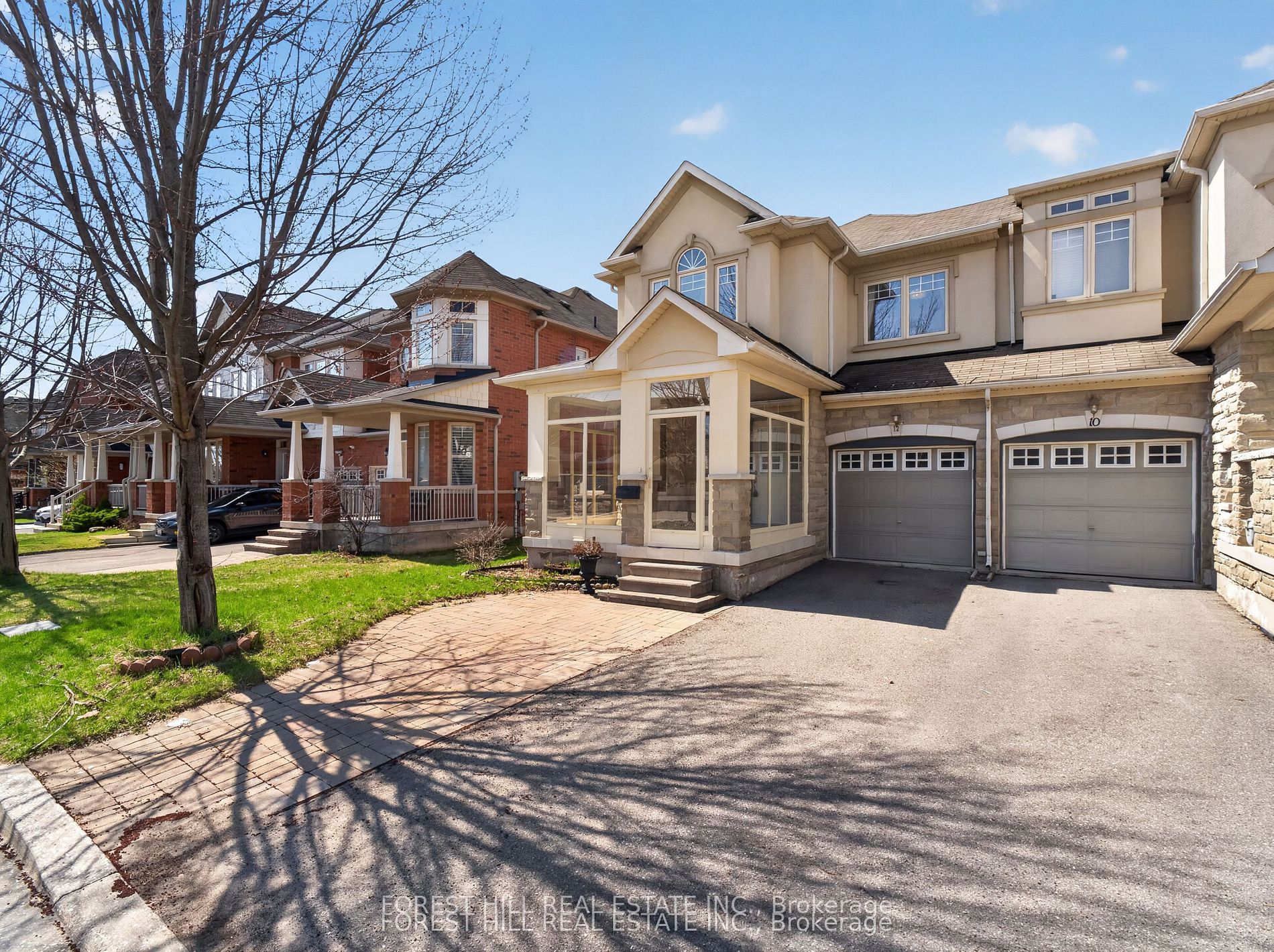 12 Stookes Crescent, Richmond Hill, ON L4E 0J3 photo 2