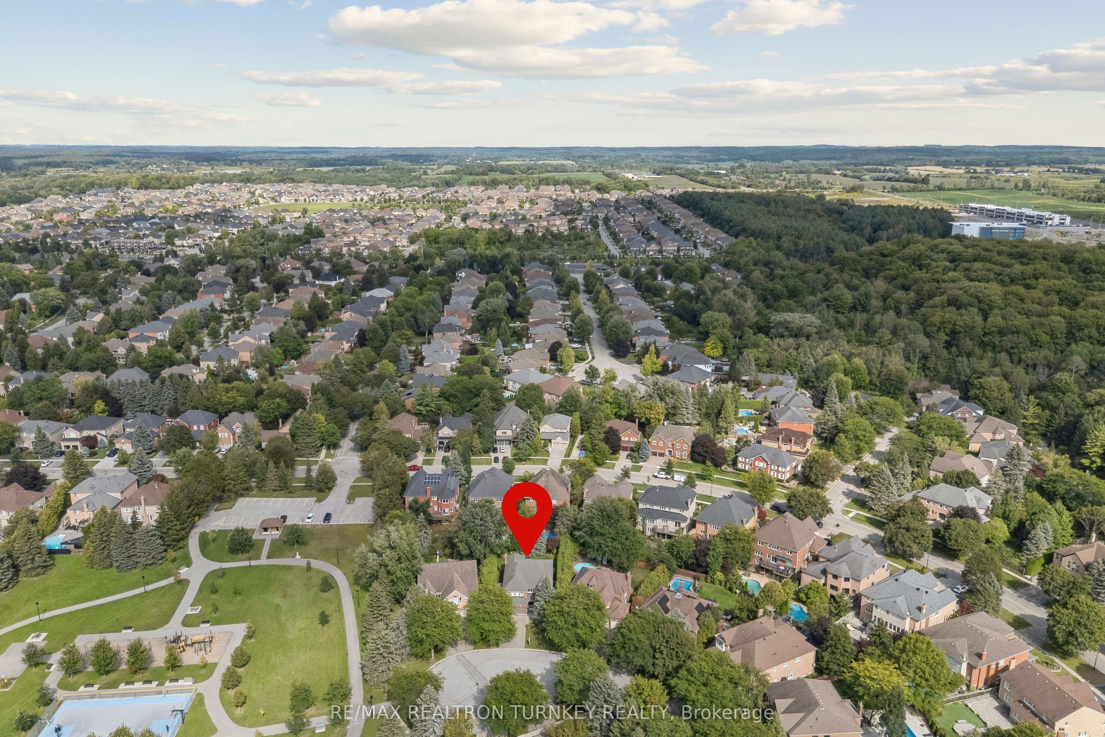 1004 Portminster Court, Newmarket, ON L3X 1L9 photo 2