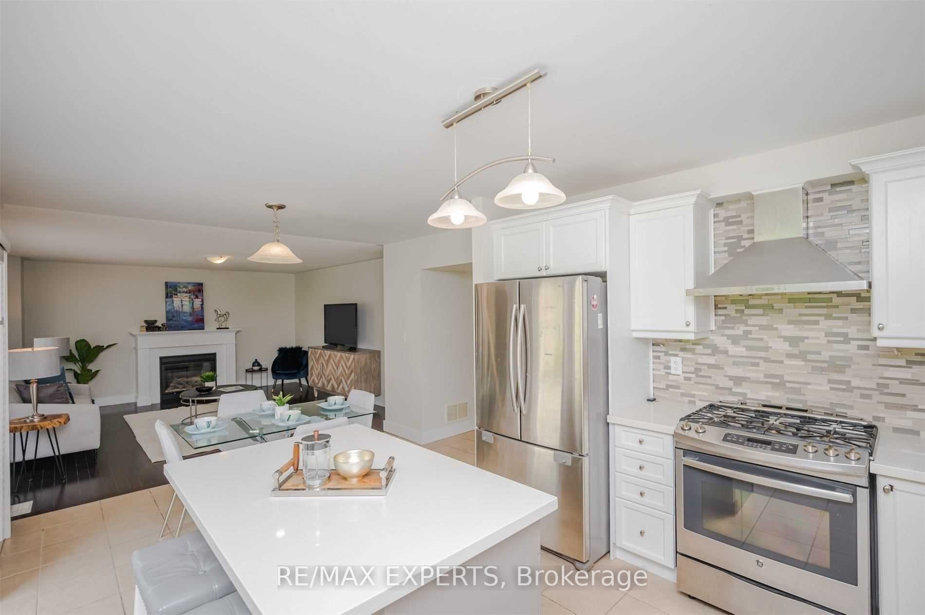 27 Mooney Trail, New Tecumseth, ON L9R 0J4