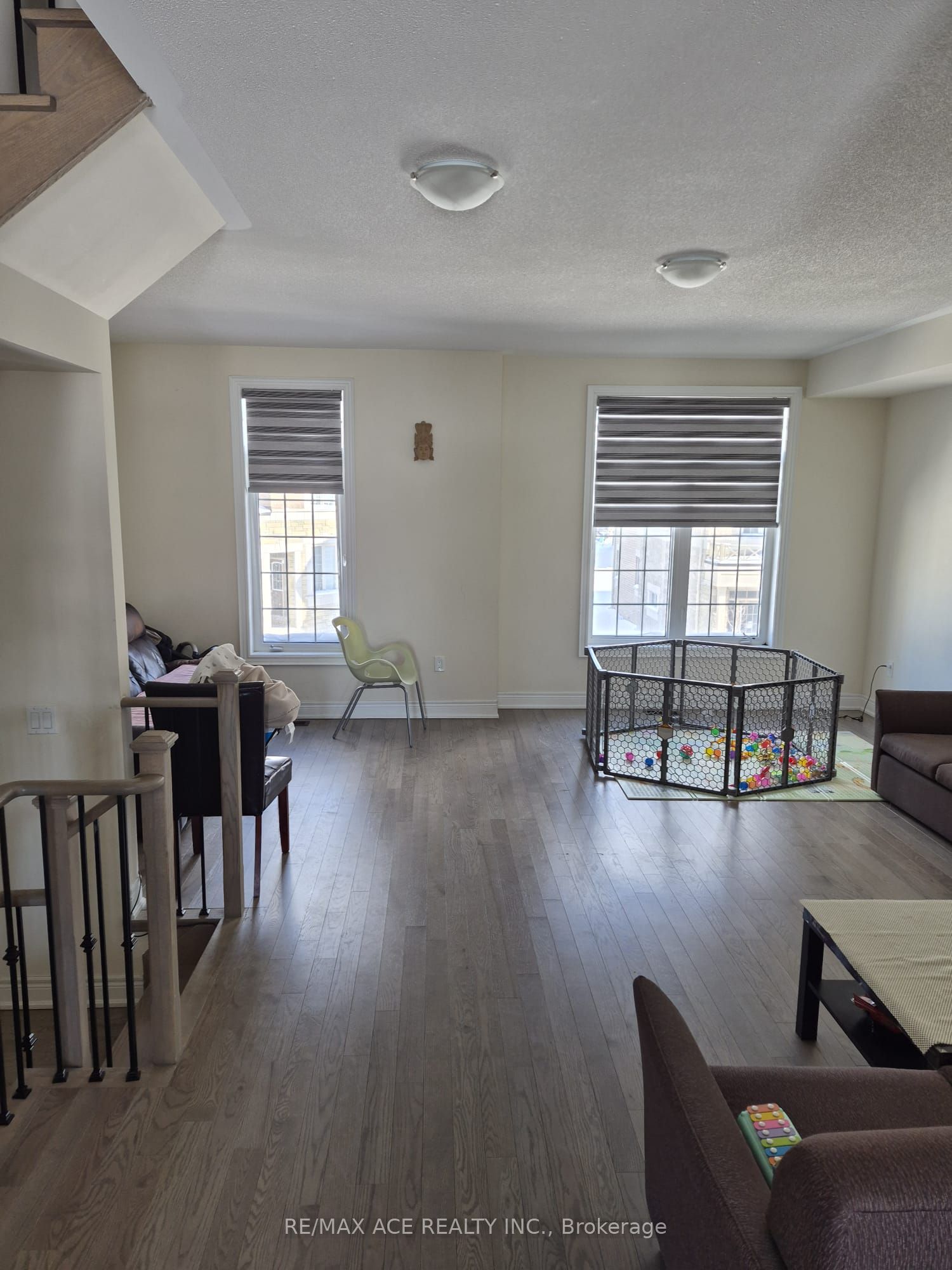 32 Andress Way, Markham, ON L3S 0E9 photo 3