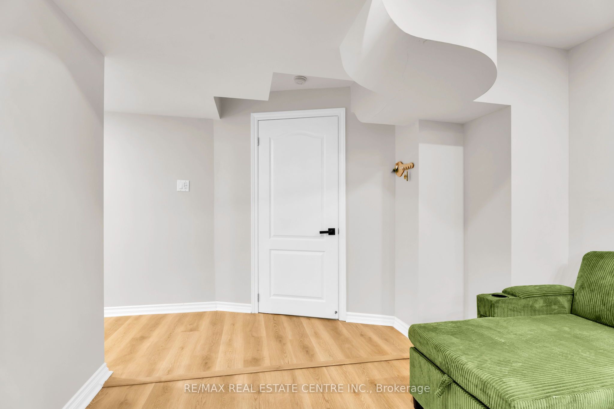 67 Ferdinand Avenue, Vaughan, ON L6A 3H7 photo 4