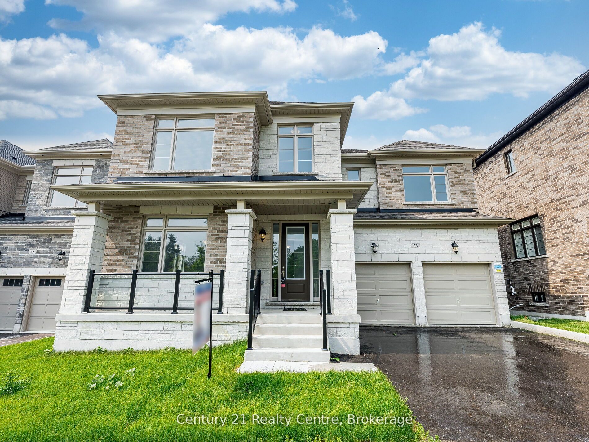 26 Hearn Street, Bradford West Gwillimbury, ON L3Z 4N9 photo 3
