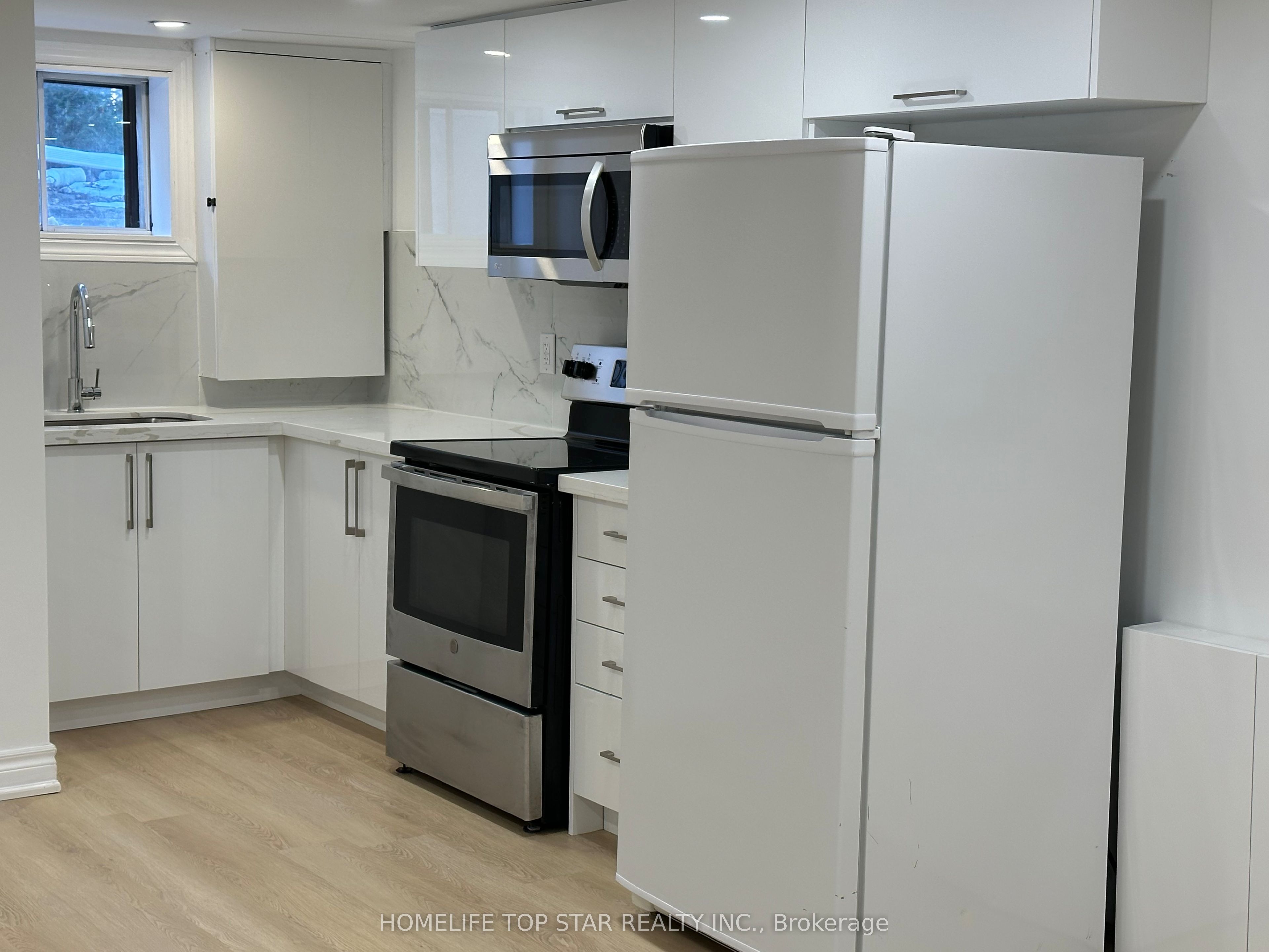 38 Cartier Crescent Basement, Richmond Hill, ON L4C 2N2 photo 5
