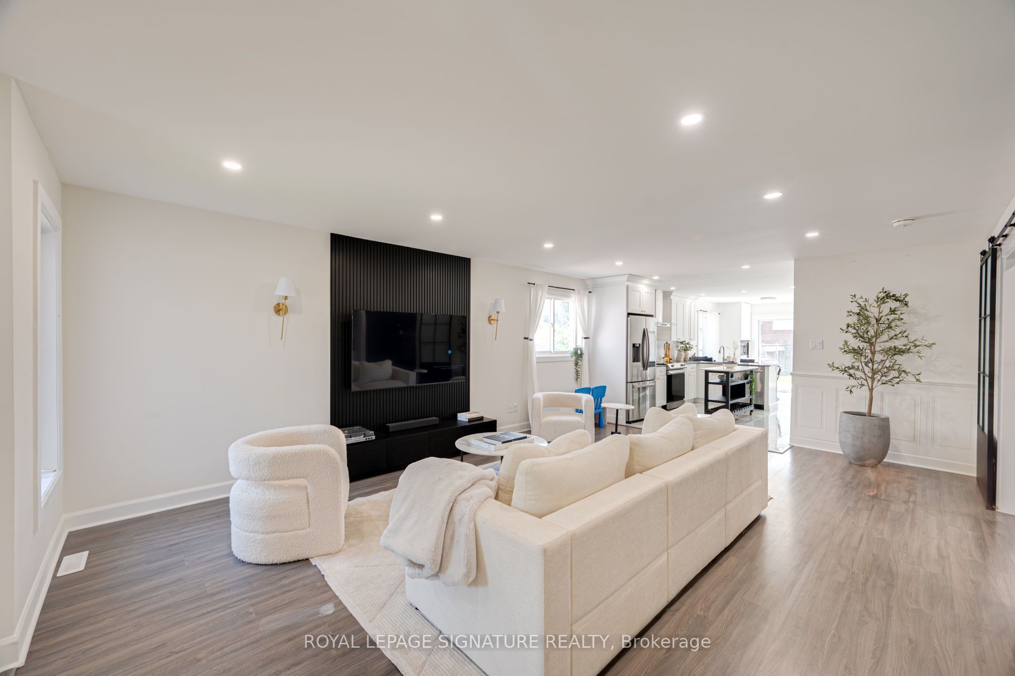 1085 Kensington Street, Innisfil, ON L9S 1T7 photo 5