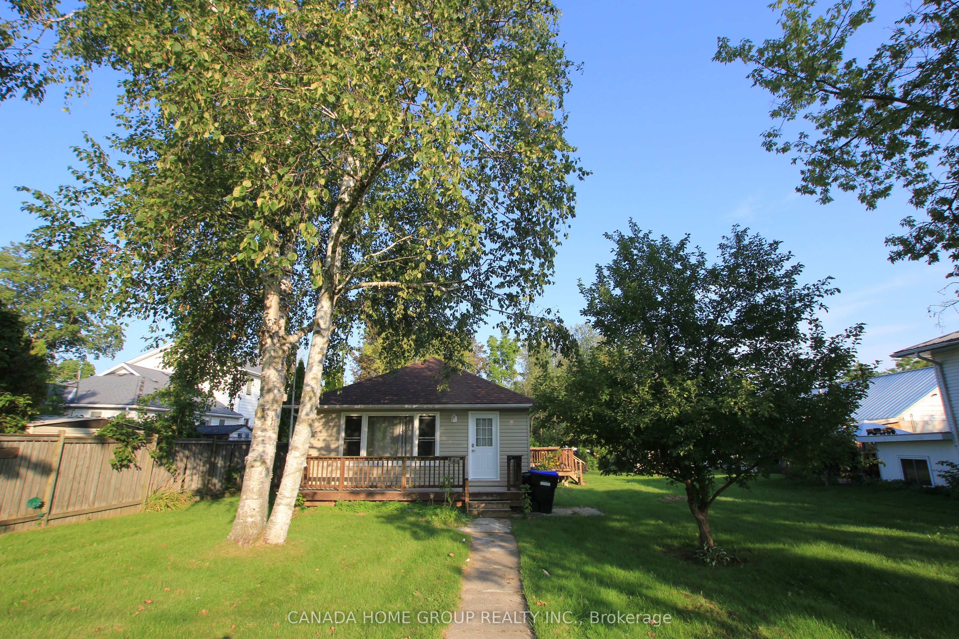 931 Goldie Street, Innisfil, ON L0L 1C0 photo 2