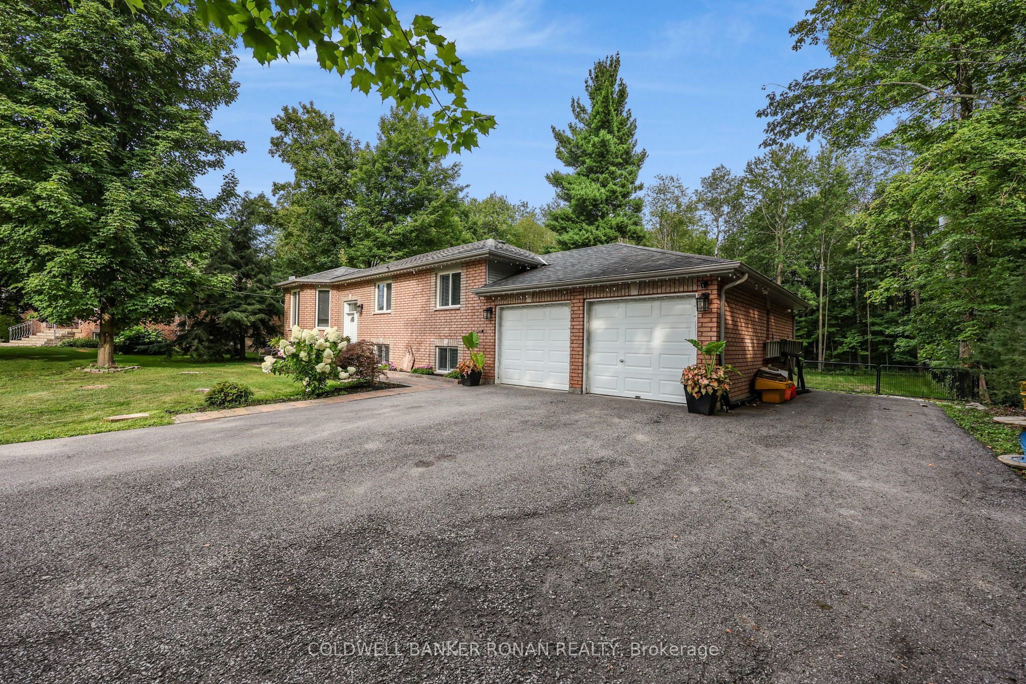 57 Pine Park Boulevard, Adjala-Tosorontio, ON L0M 1J0 photo 2
