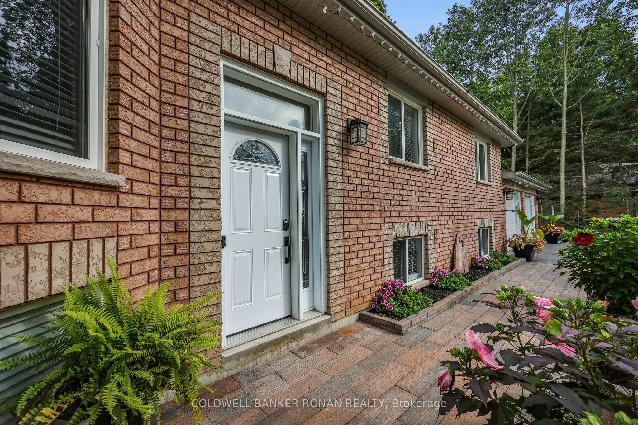 57 Pine Park Boulevard, Adjala-Tosorontio, ON L0M 1J0 photo 4