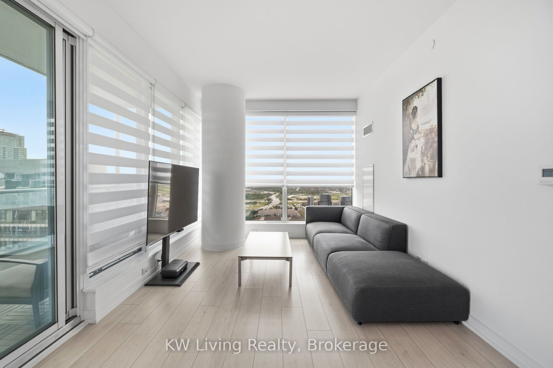 950 Portage Parkway 4306, Vaughan, ON L4K 0J7 photo 2