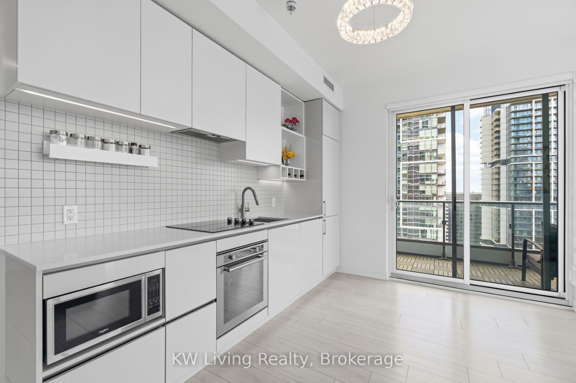 950 Portage Parkway 4306, Vaughan, ON L4K 0J7 photo 5