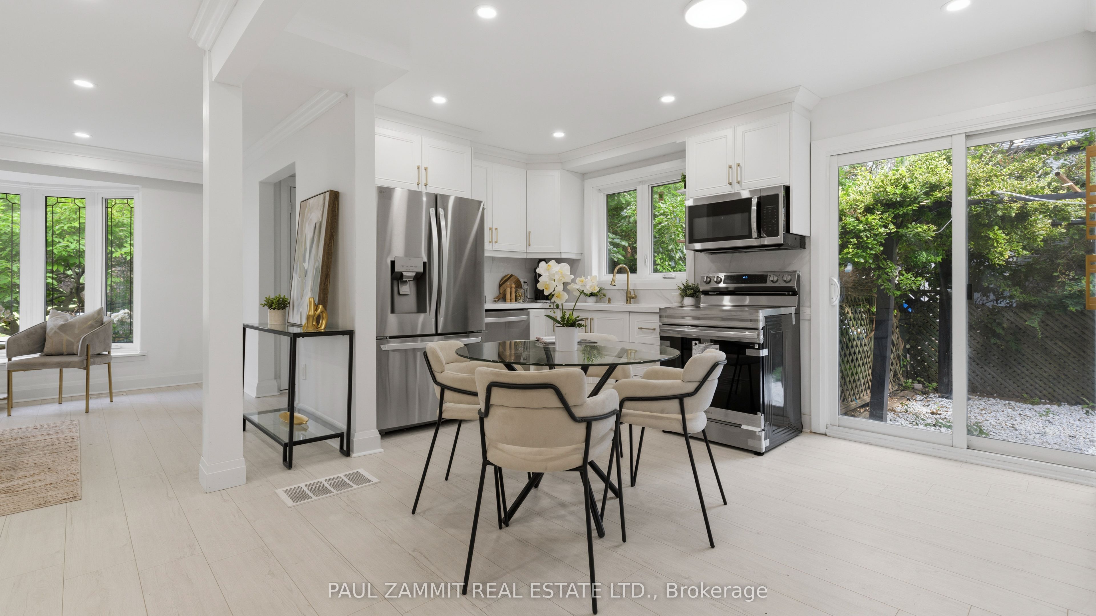 6 King Richard Court, Markham, ON L3P 1M1