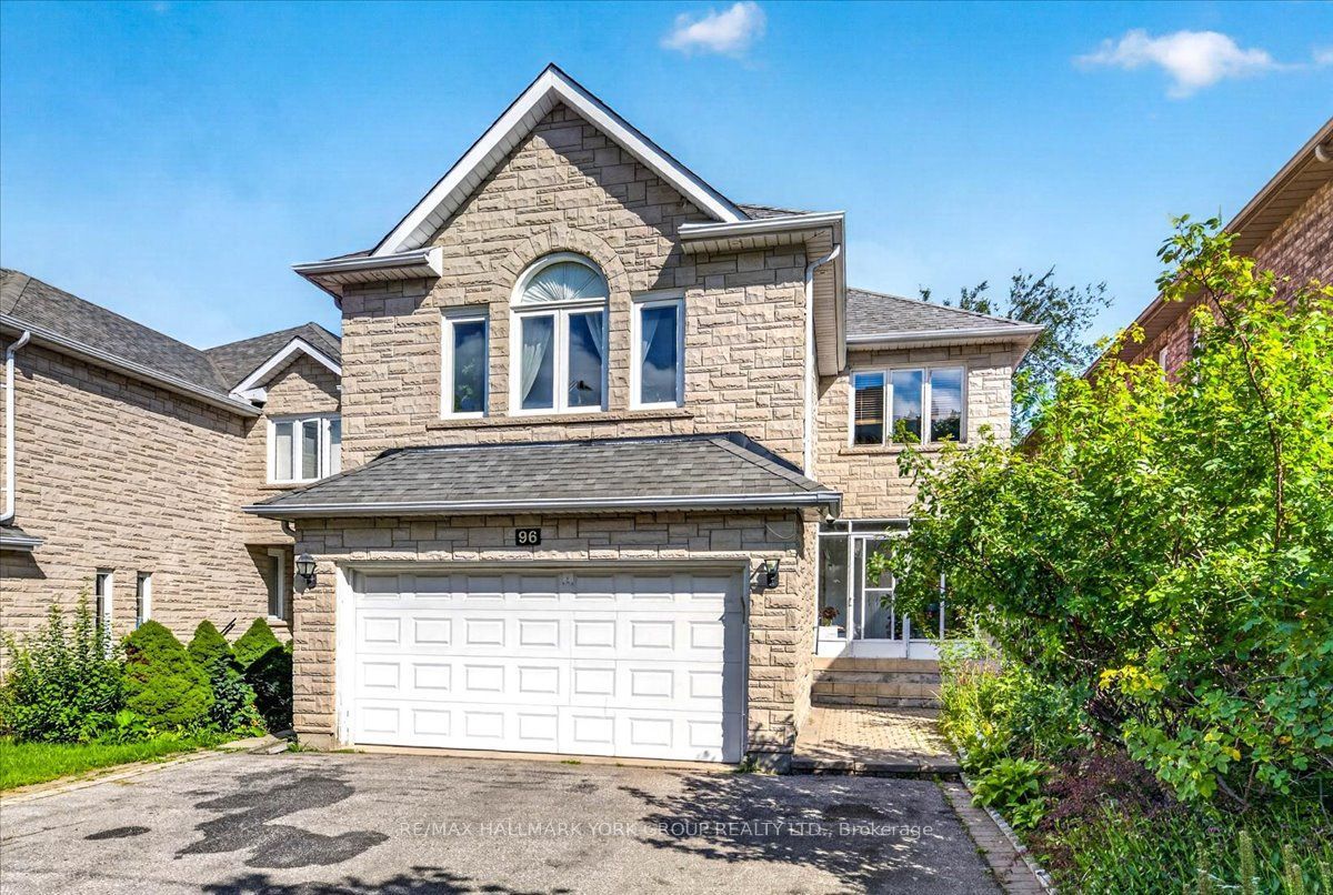 96 Townsgate Drive, Vaughan, ON L4J 8A4