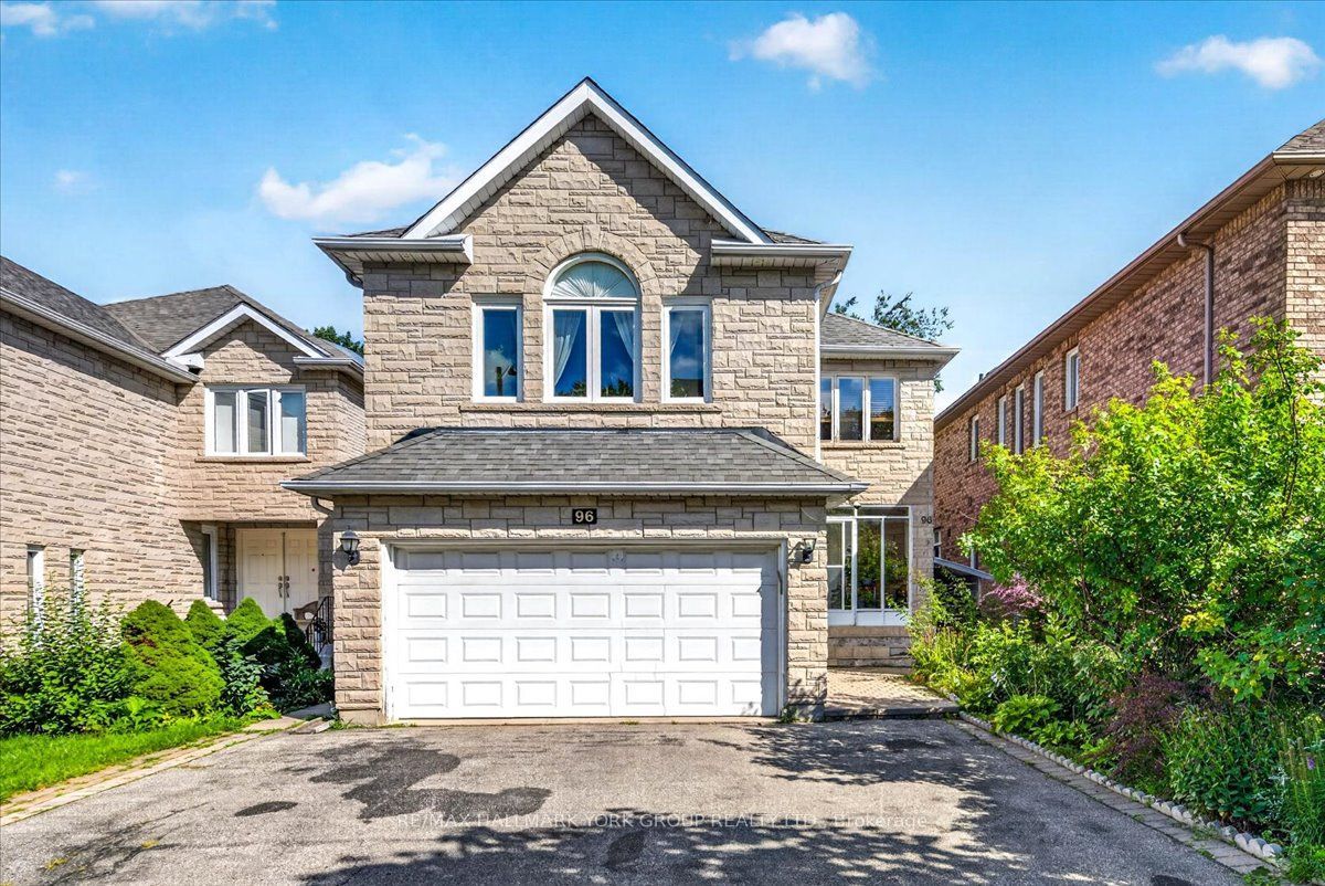 96 Townsgate Drive, Vaughan, ON L4J 8A4 photo 2