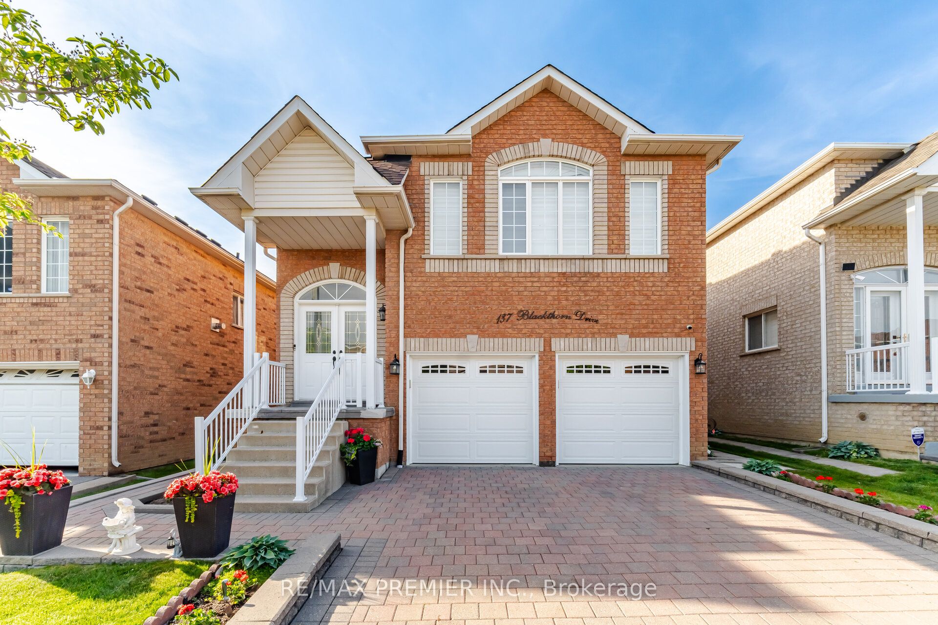 137 Blackthorn Drive, Vaughan, ON L6A 3N2 photo 3