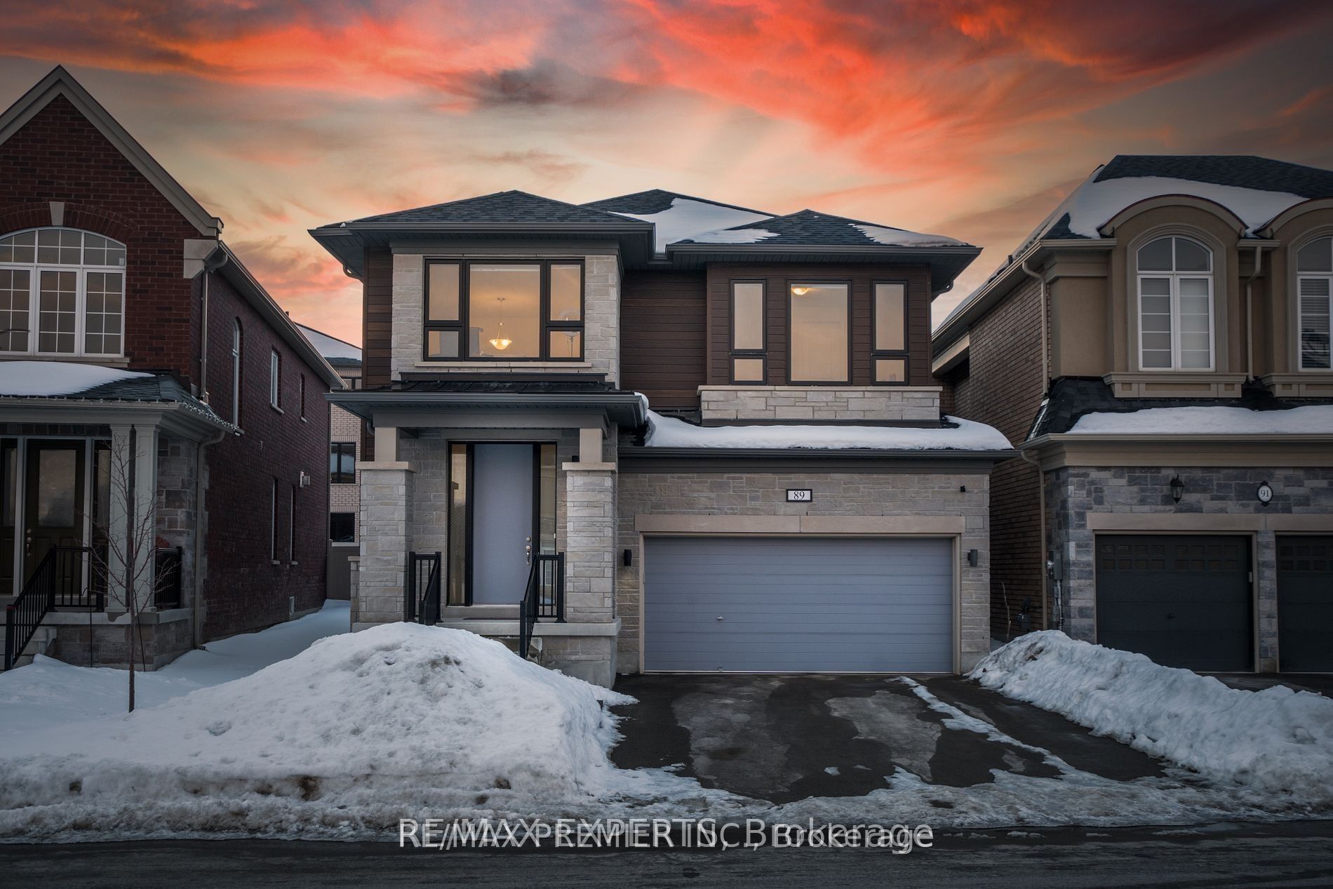 89 Forest Edge Crescent, East Gwillimbury, ON L9N 0S6