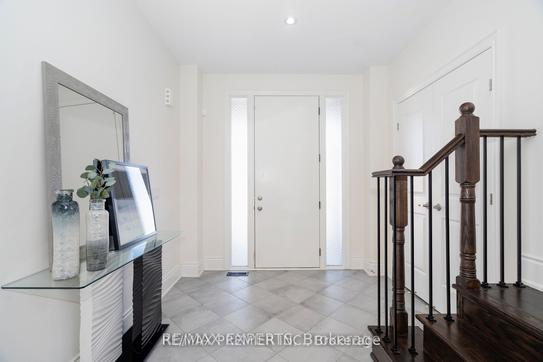 89 Forest Edge Crescent, East Gwillimbury, ON L9N 0S6 photo 2