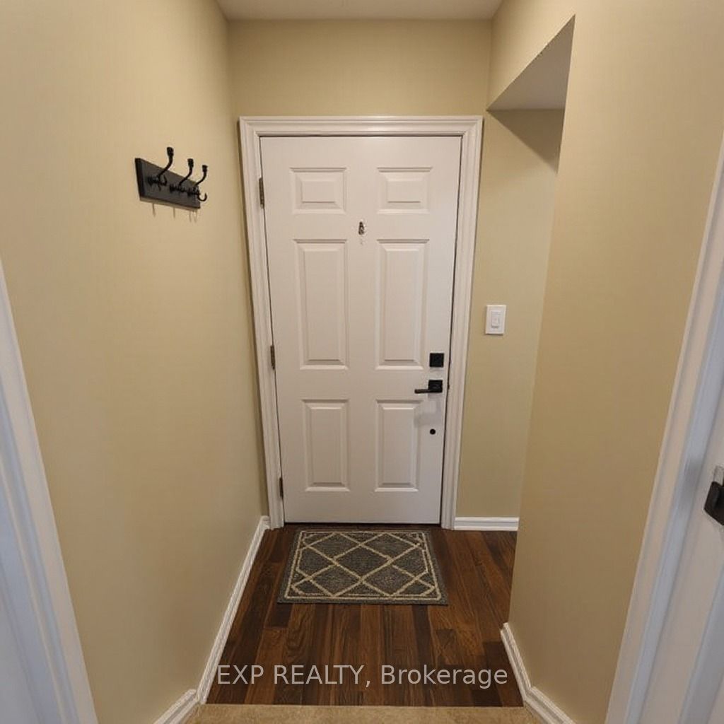 11 Martina Crescent Basement, Vaughan, ON L4H 3B6 photo 2