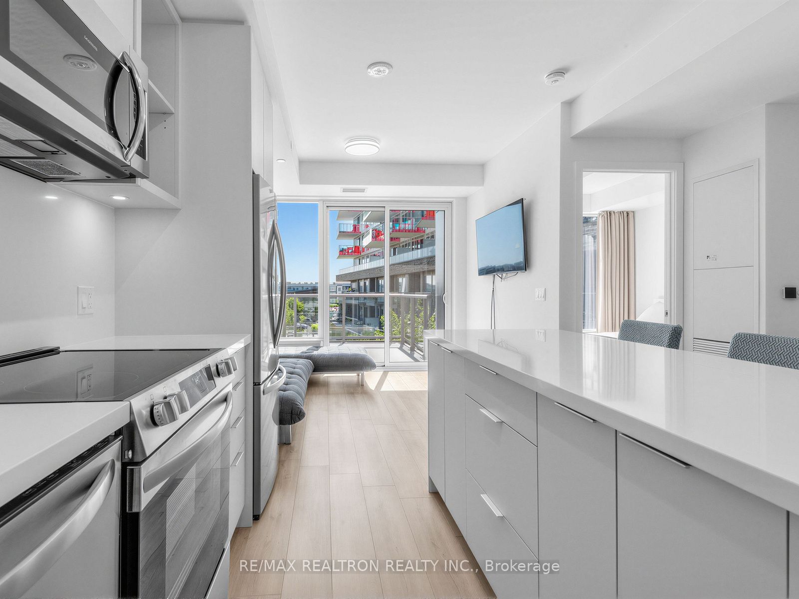 333 Sunseeker Avenue 250, Innisfil, ON L9R 0R6 photo 3