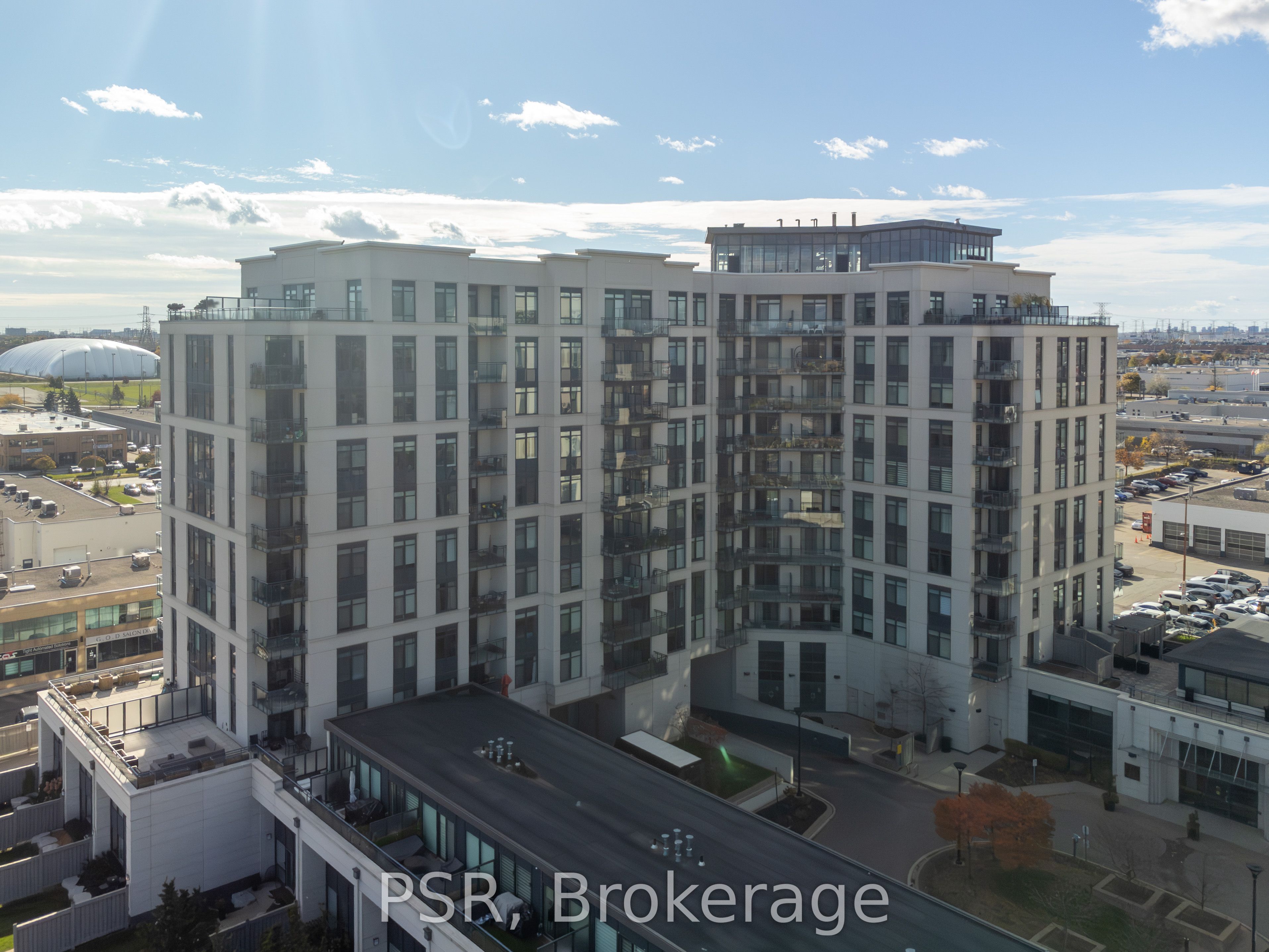 24 Woodstream Boulevard 715, Vaughan, ON L4L 8C4