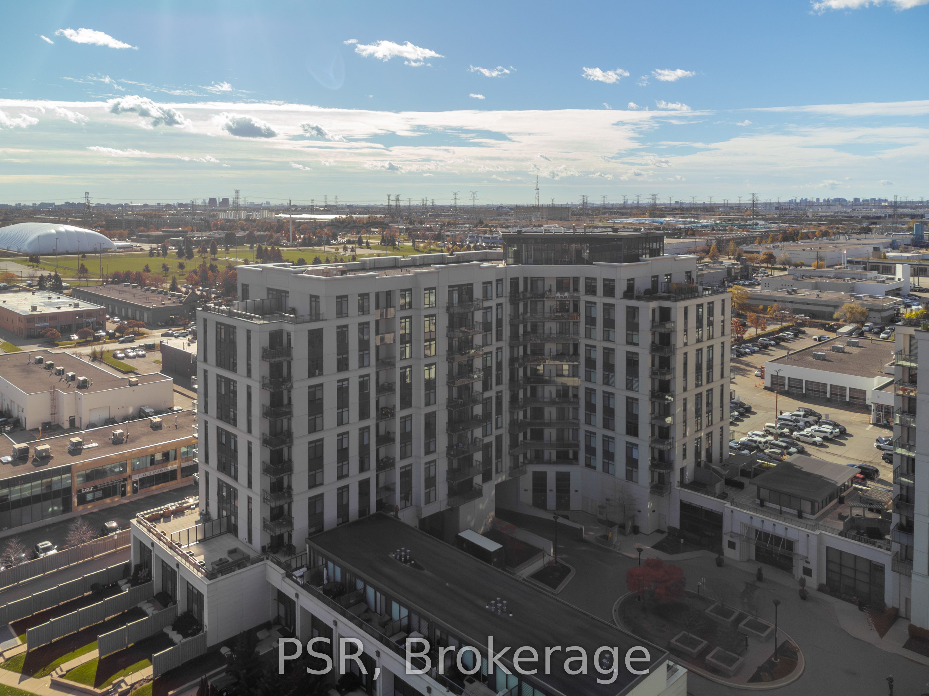 24 Woodstream Boulevard 715, Vaughan, ON L4L 8C4 photo 2