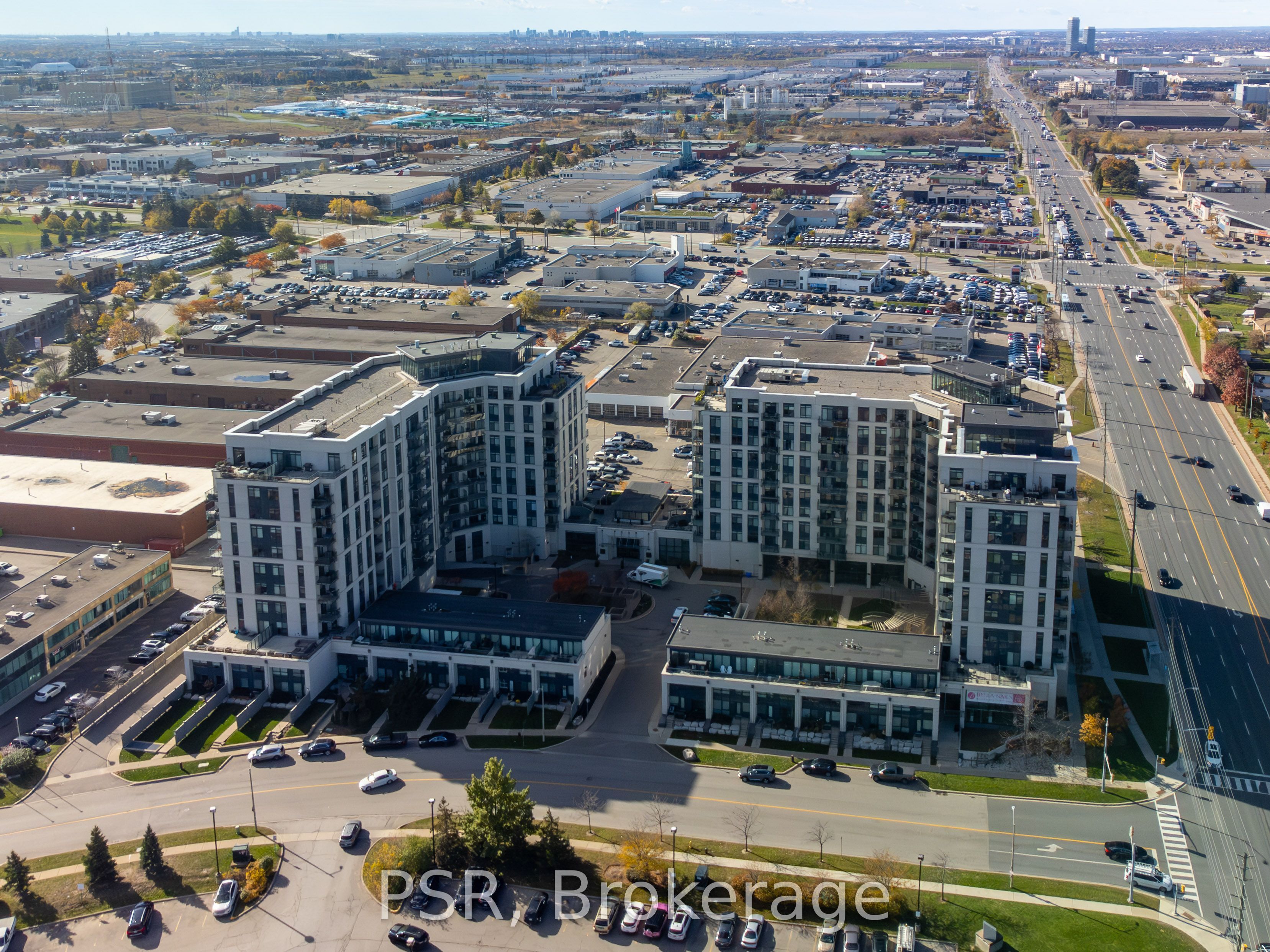 24 Woodstream Boulevard 715, Vaughan, ON L4L 8C4 photo 4