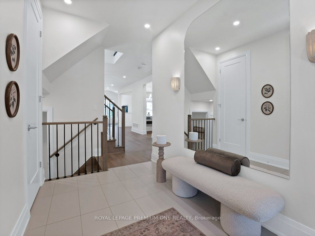 6 Byblos Court, East Gwillimbury, ON L9N 0T3 photo 4