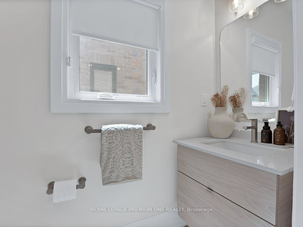 6 Byblos Court, East Gwillimbury, ON L9N 0T3 photo 5