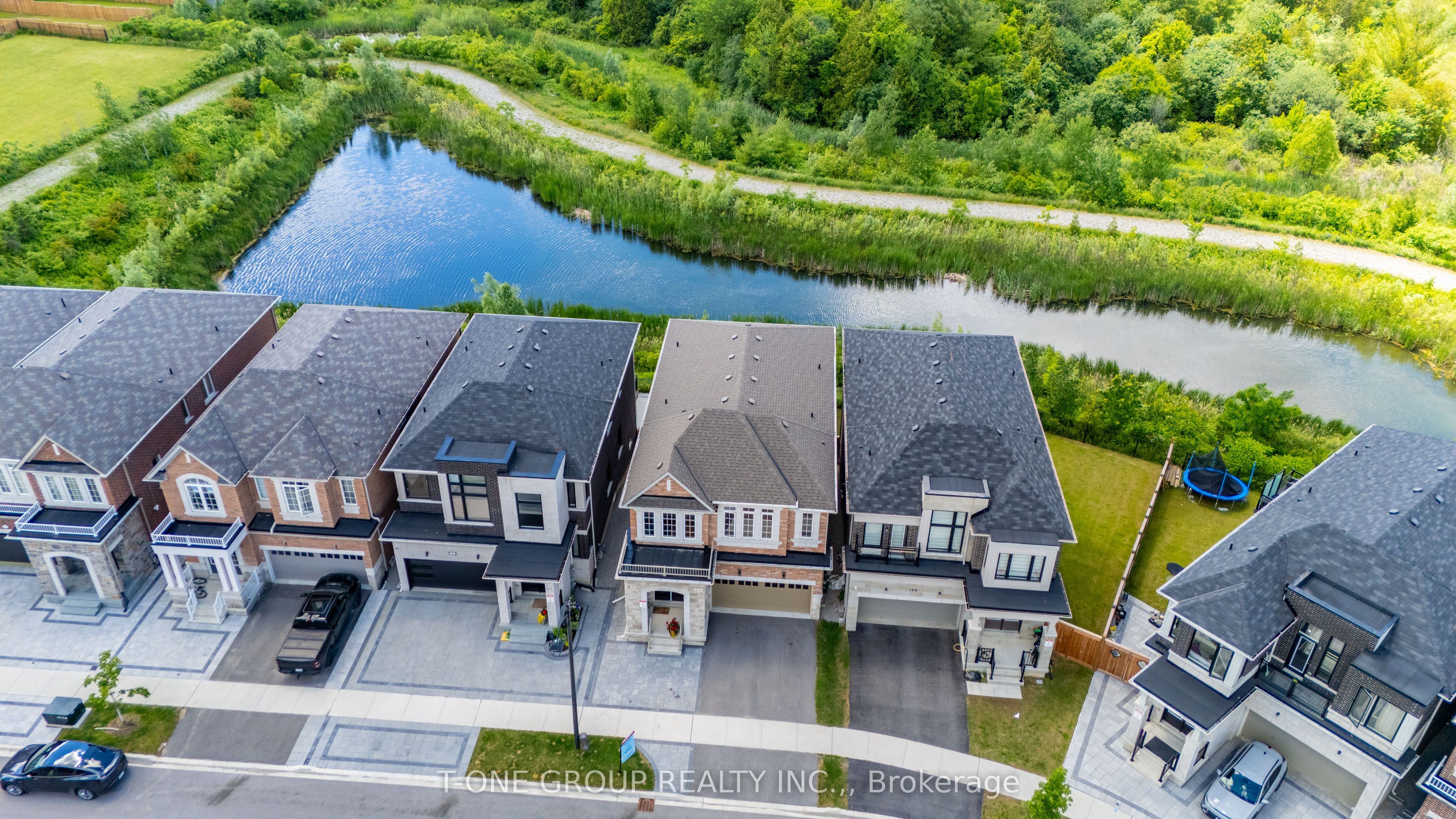 162 Hartney Drive, Richmond Hill, ON L4S 0L1 photo 2