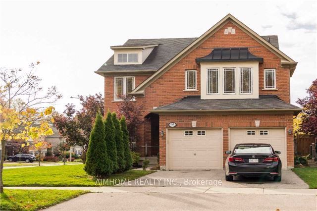93 Bel Canto Crescent, Richmond Hill, ON L4E 4H4