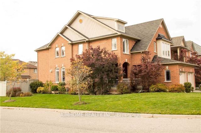 93 Bel Canto Crescent, Richmond Hill, ON L4E 4H4 photo 2
